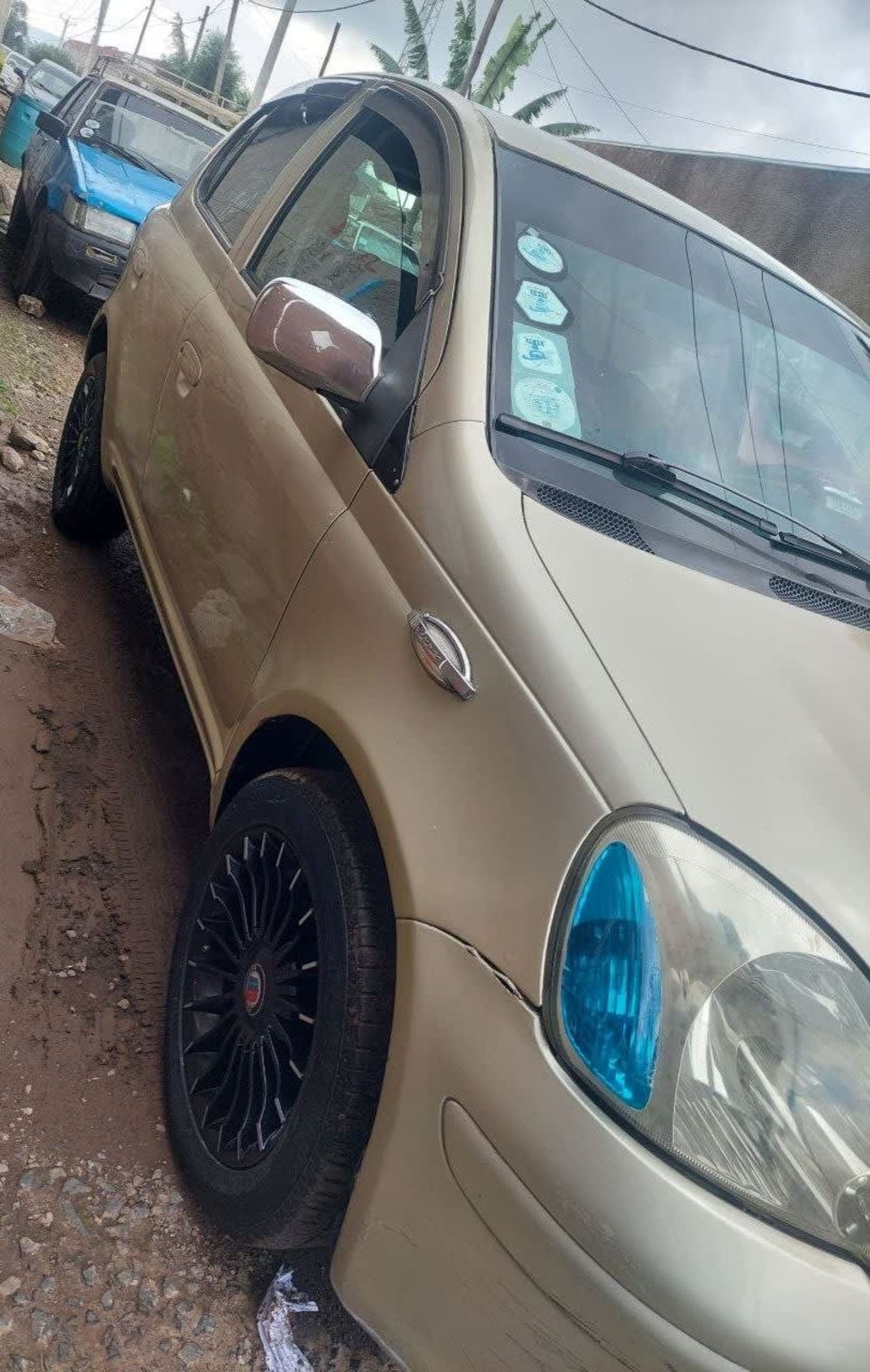 2004 Toyota Vitz — photo 7