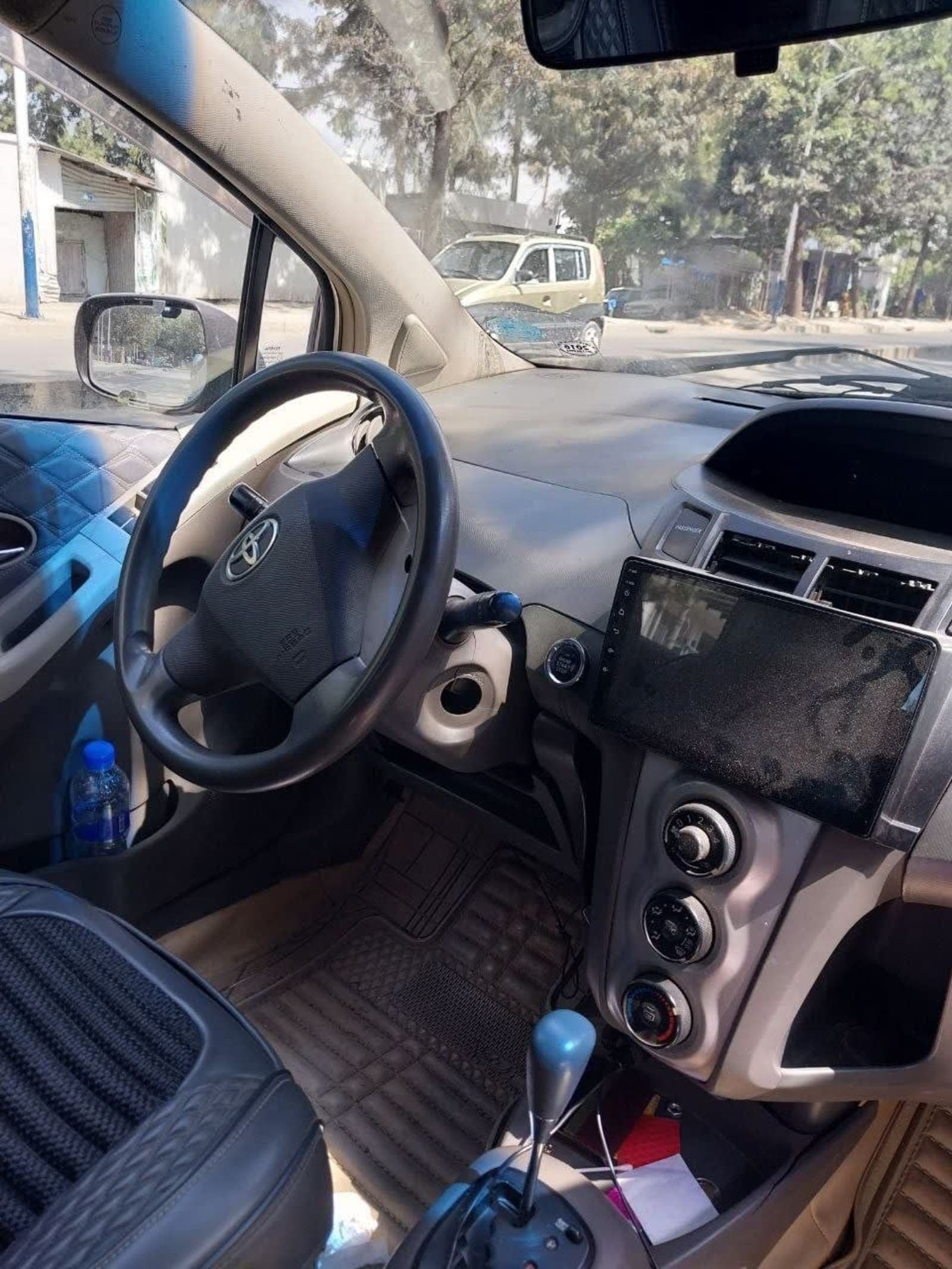 2009 Toyota Yaris compact