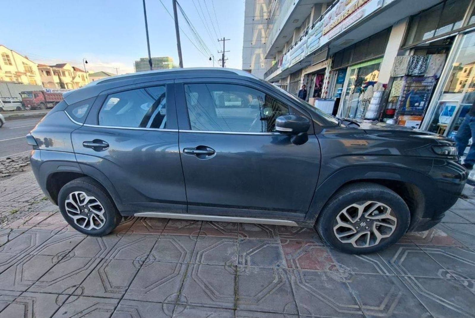 2025 Suzuki Fronx — photo 3