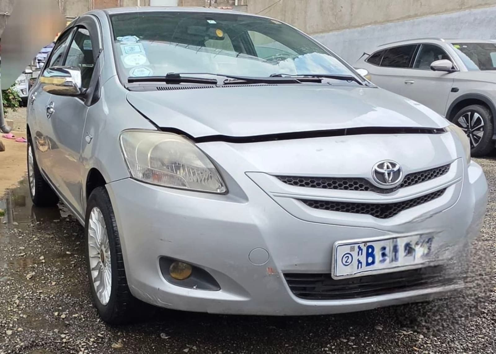 2010 Toyota Yaris Belta — photo 6