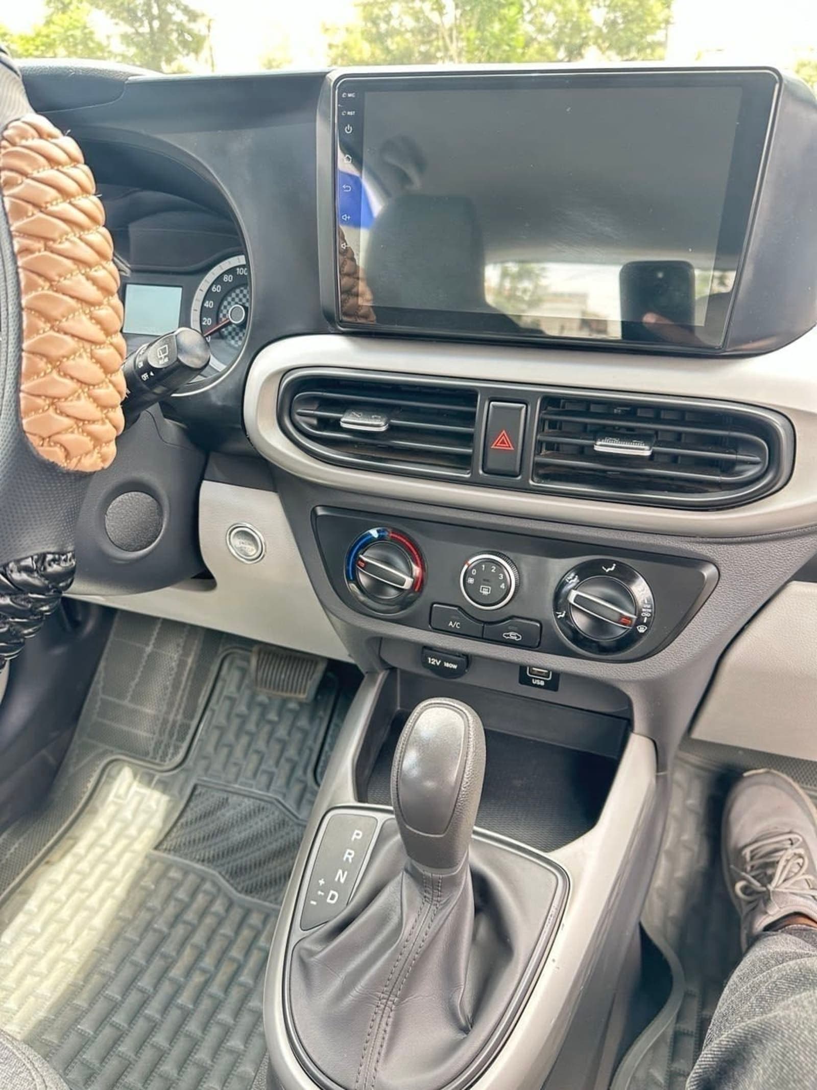2022 Hyundai Grand i10 — photo 4