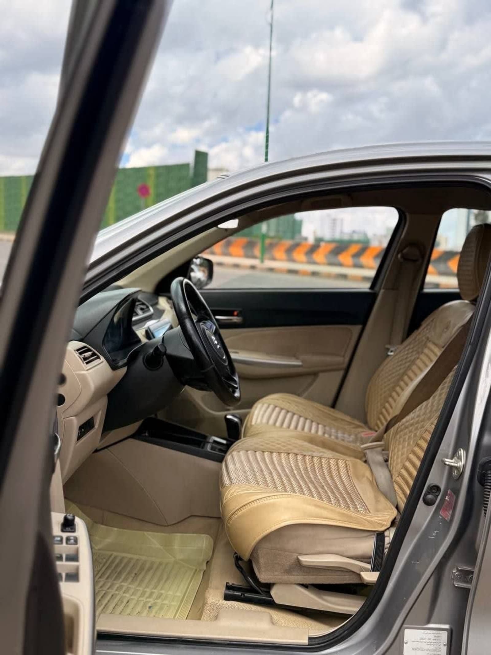 2022 Maruti Dzire — photo 2