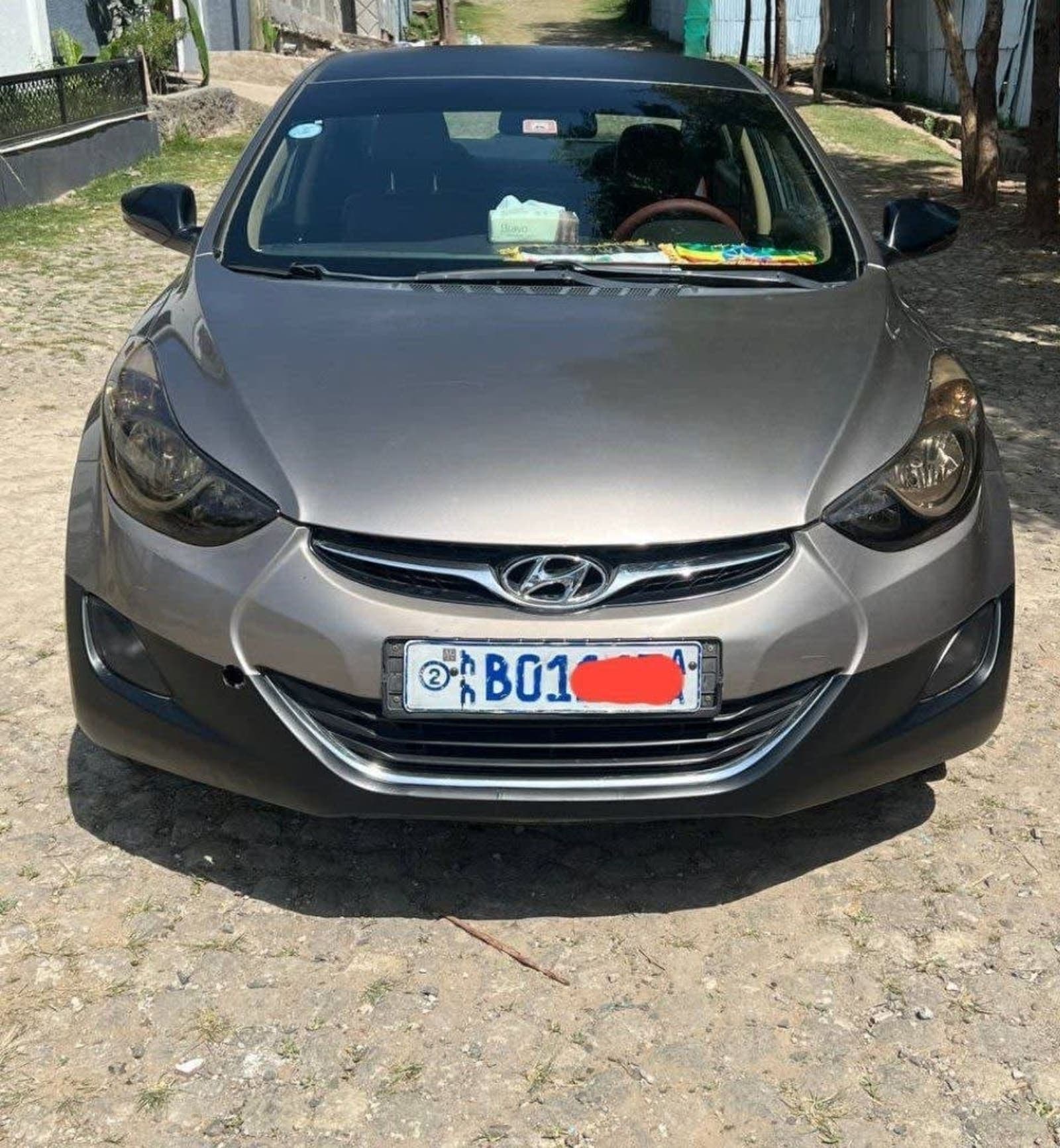2012 Hyundai Elantra — photo 6