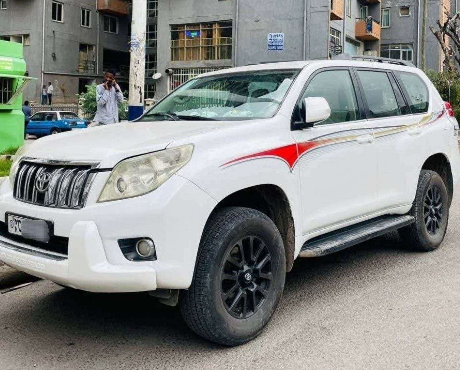 2012 Toyota Land Cruiser Prado — photo 5