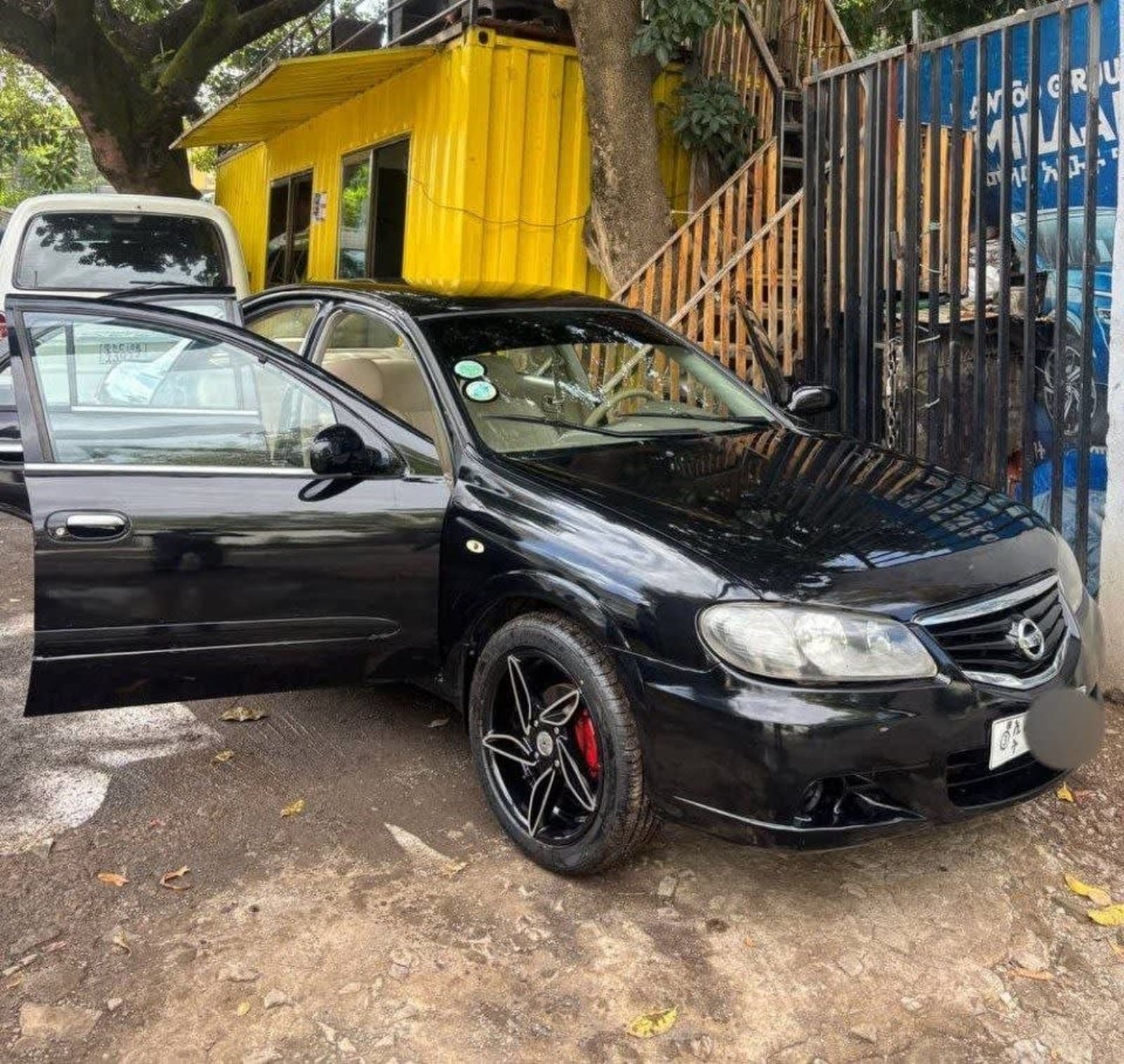 2010 Nissan Sunny — photo 6
