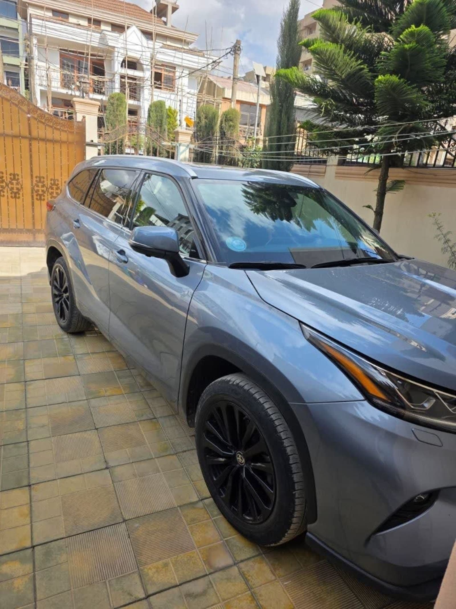 2024 Toyota Highlander Limited — photo 8