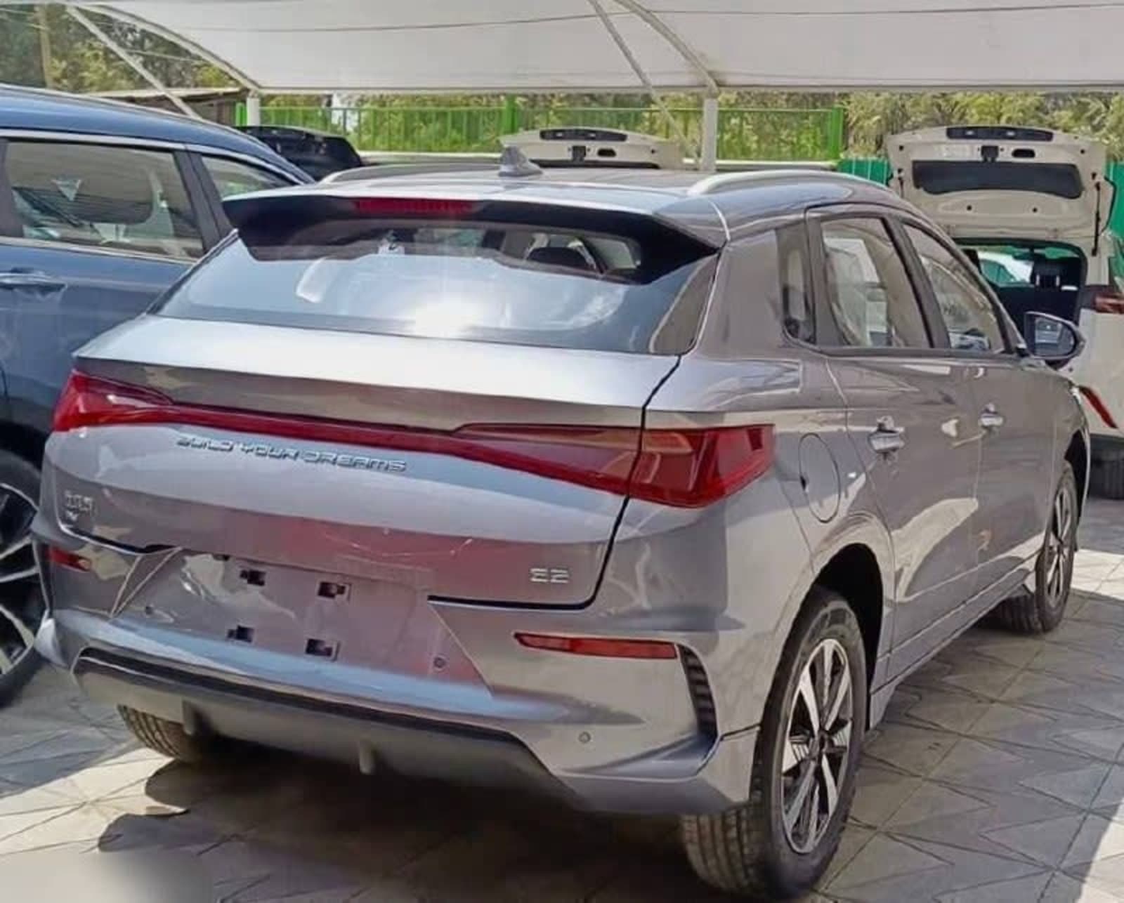 2025 BYD E2 — photo 3