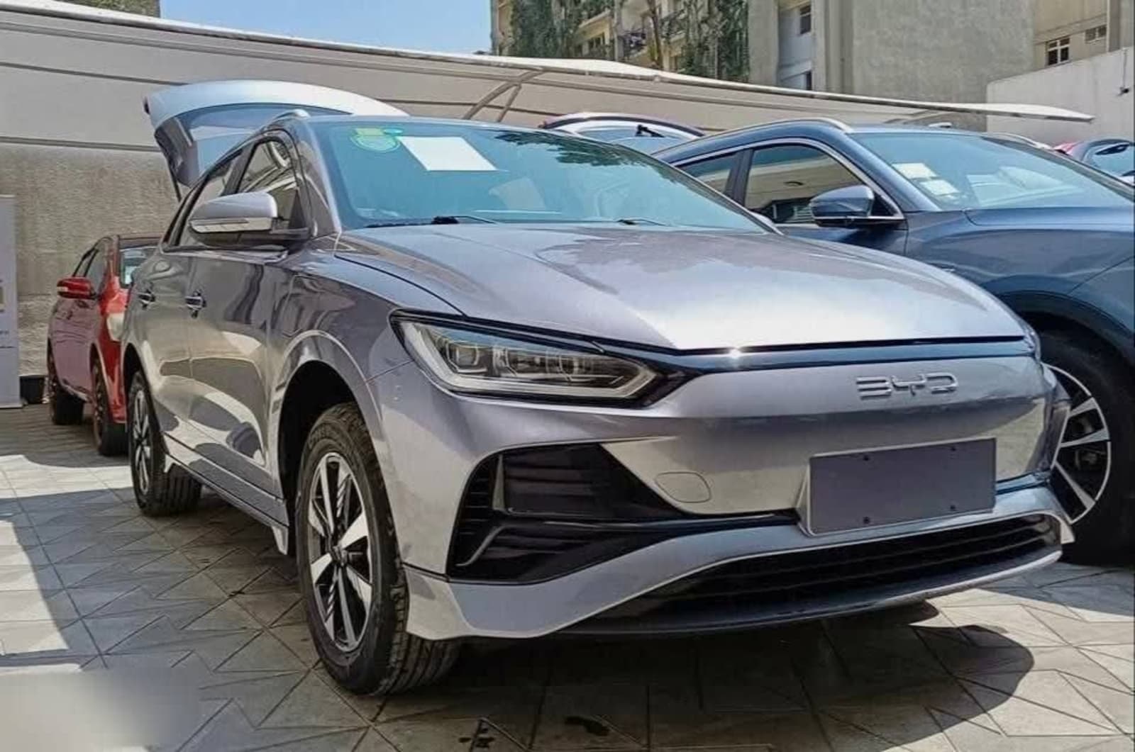 2025 BYD E2 — photo 4