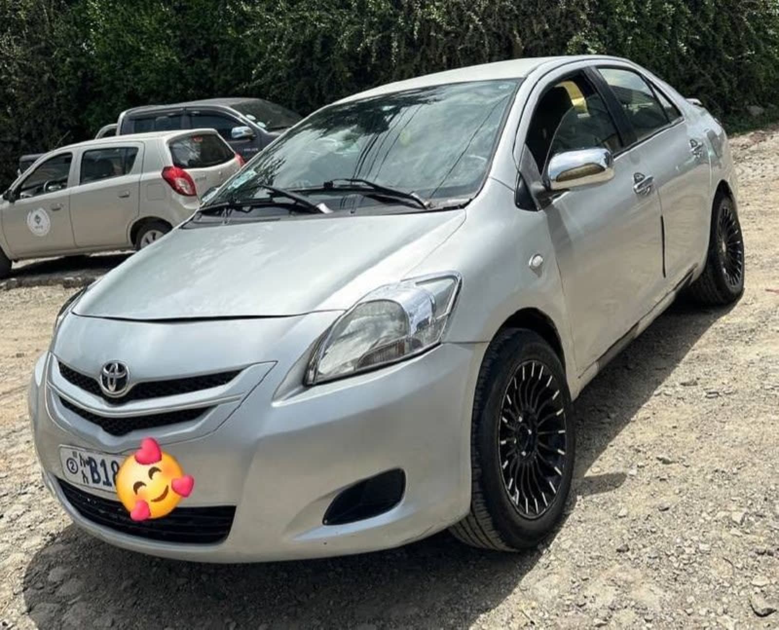 2008 Toyota Yaris Belta — photo 3