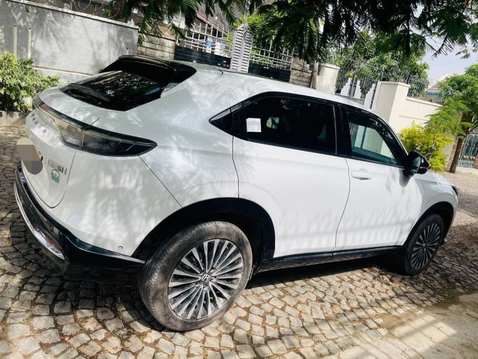 2025 Toyota Bz3x Short Range — photo 3