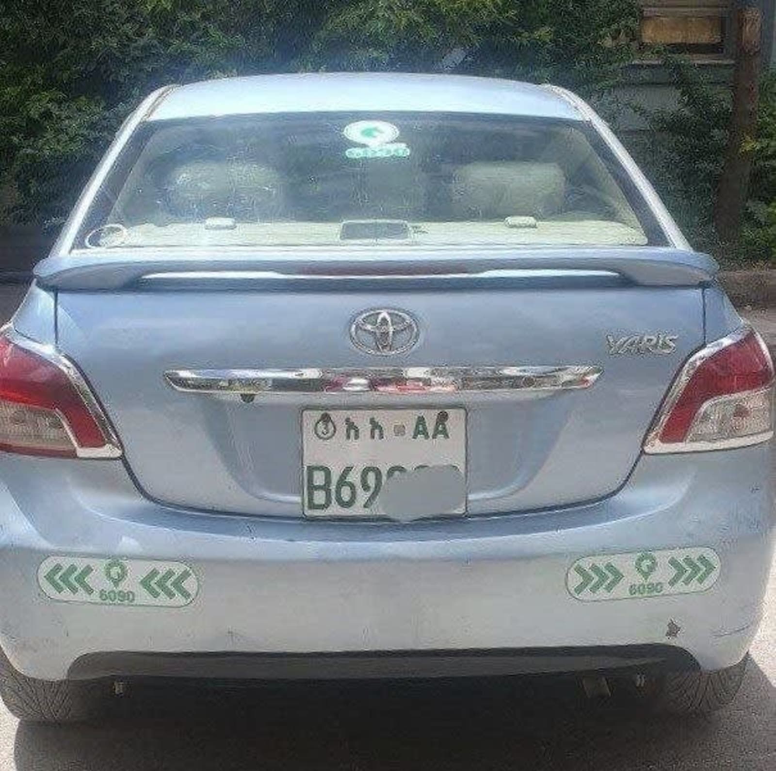 2008 Toyota Yaris Belta — photo 3