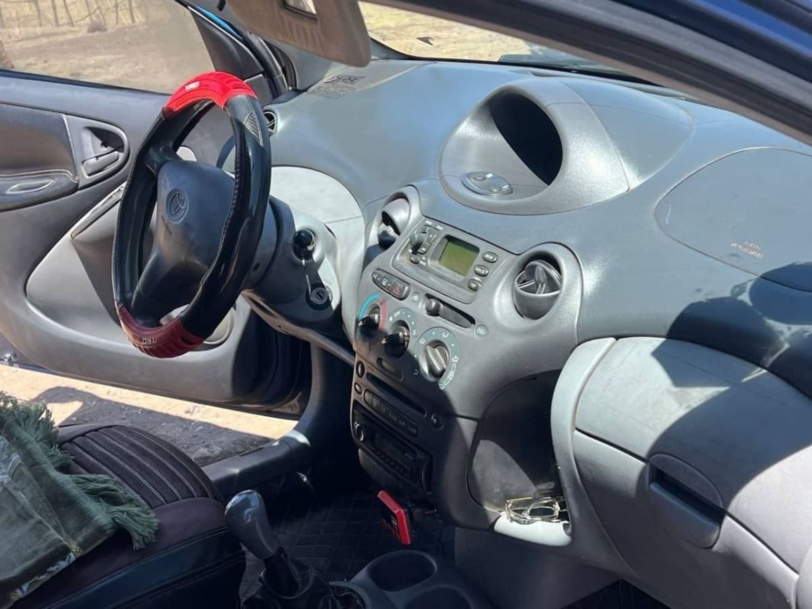 2000 Toyota Vitz Yaris