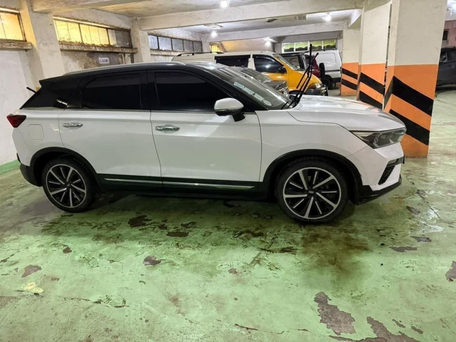 2021 FAW Bestune T77 — photo 2
