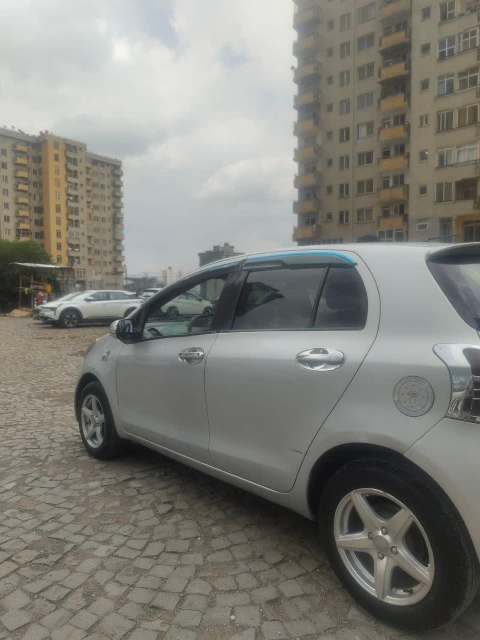 2005 Toyota Compact Yaris — photo 3