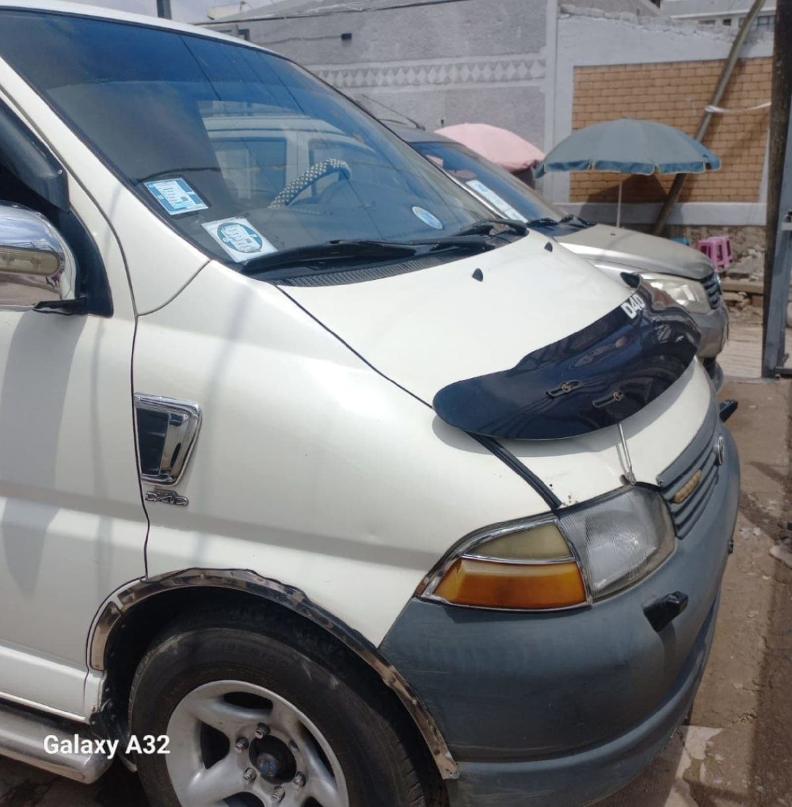 2005 Toyota D4D van