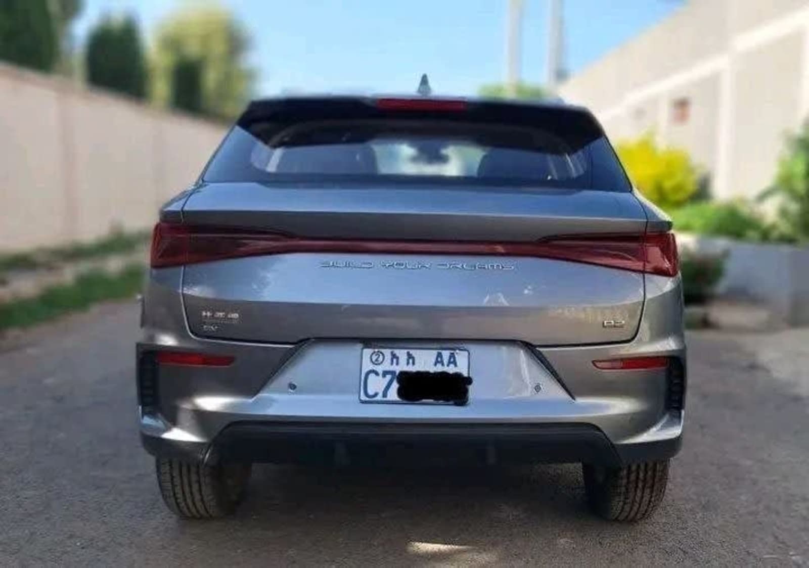 2025 BYD E2 — photo 3