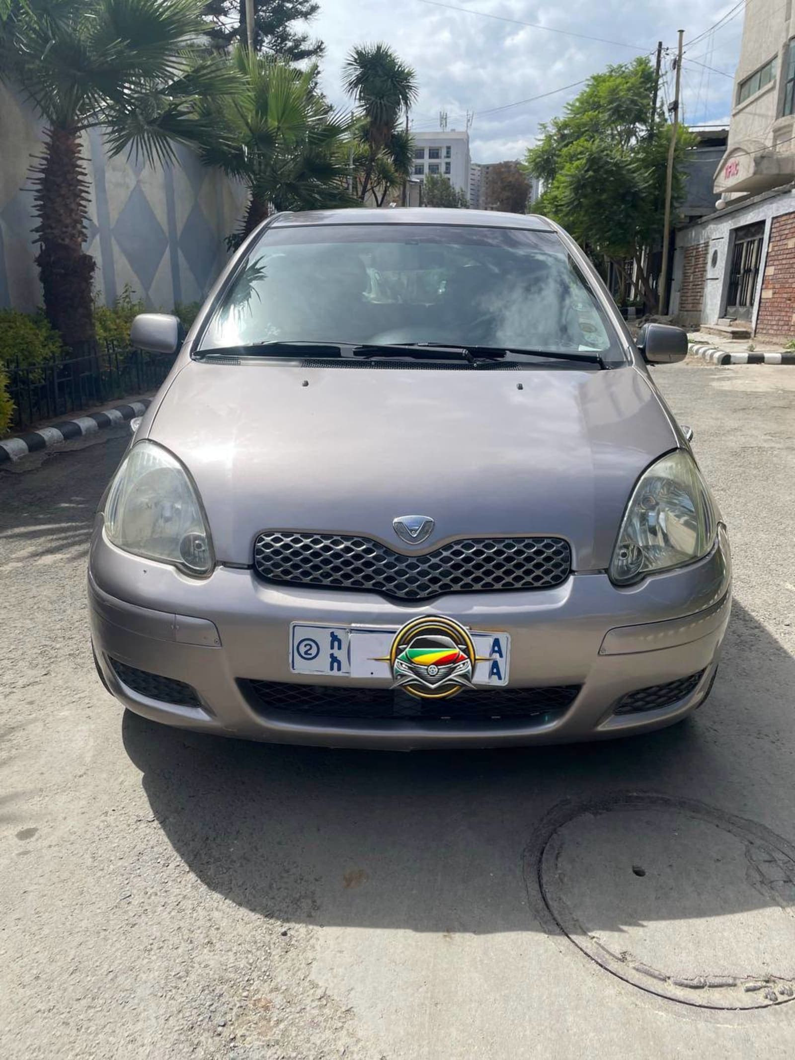 2004 Toyota Vitz