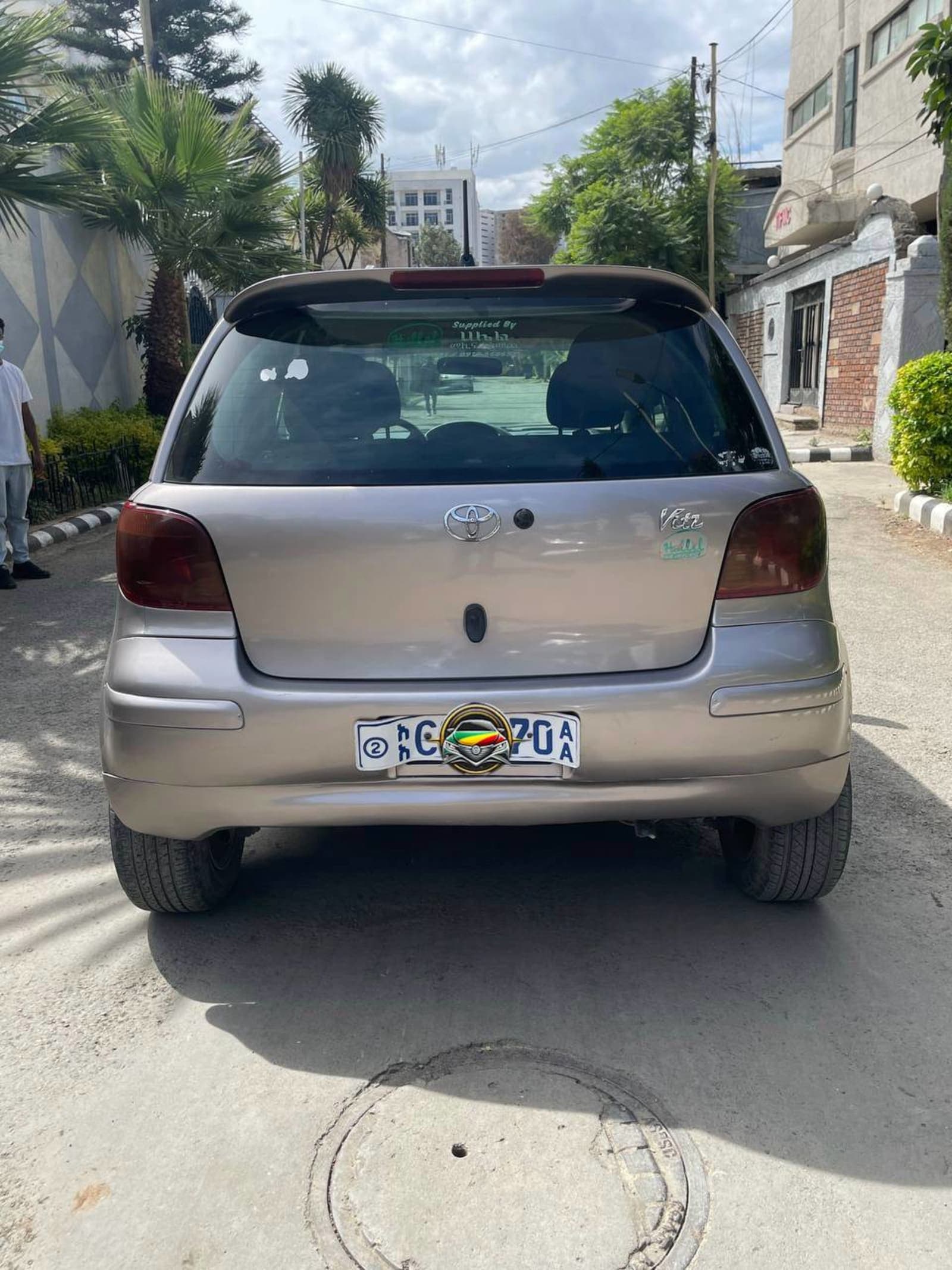 2004 Toyota Vitz — photo 6