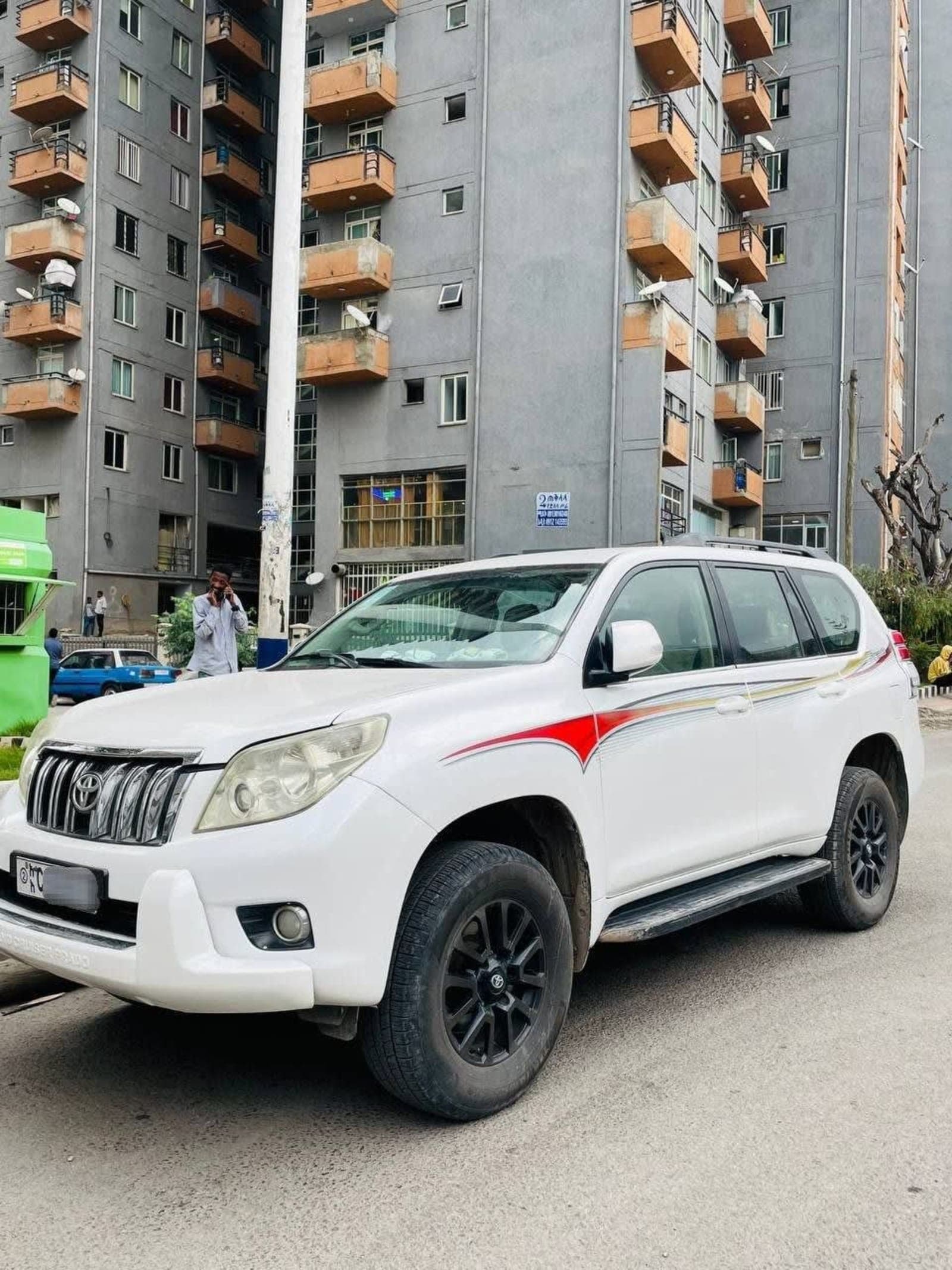 2012 Toyota Landcruiser Prado — photo 4