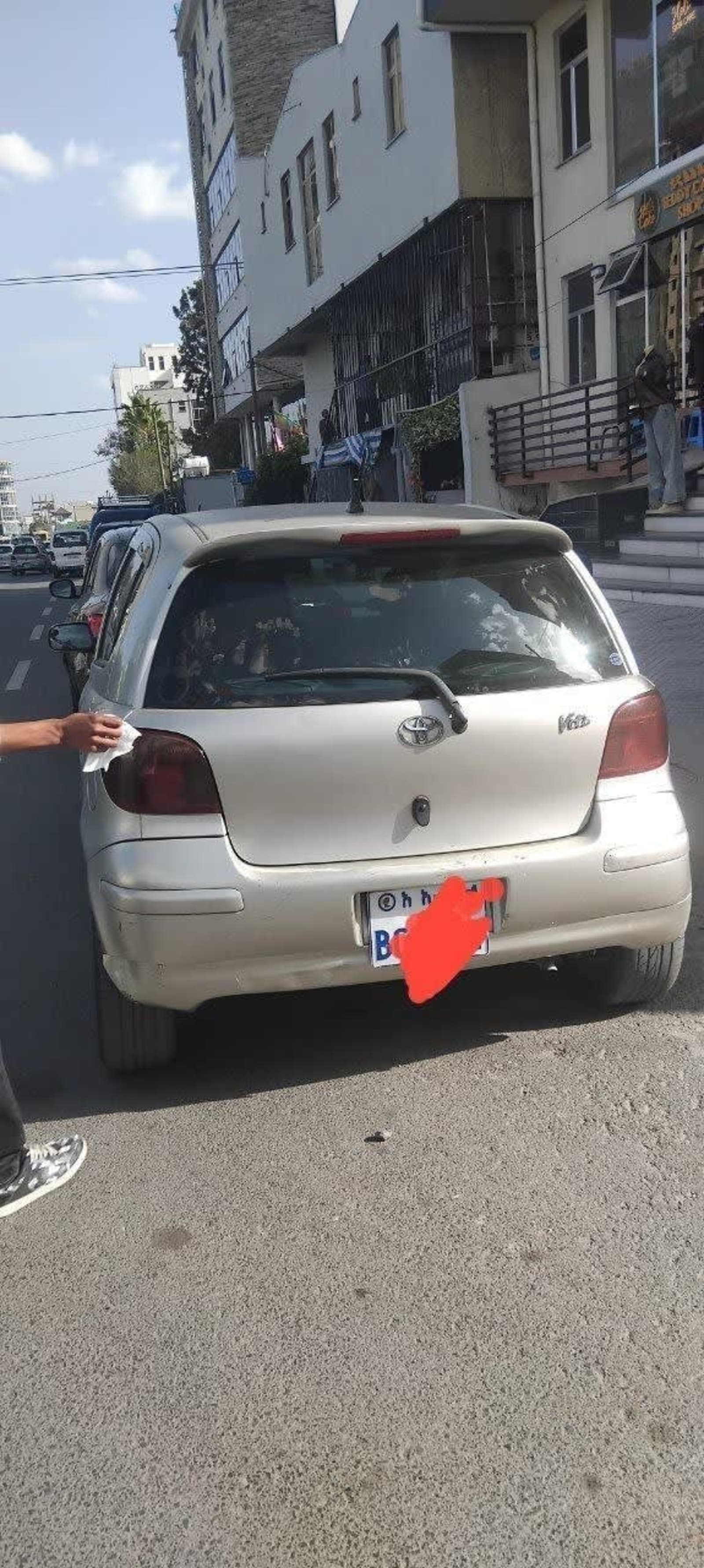 2005 Toyota Vitz
