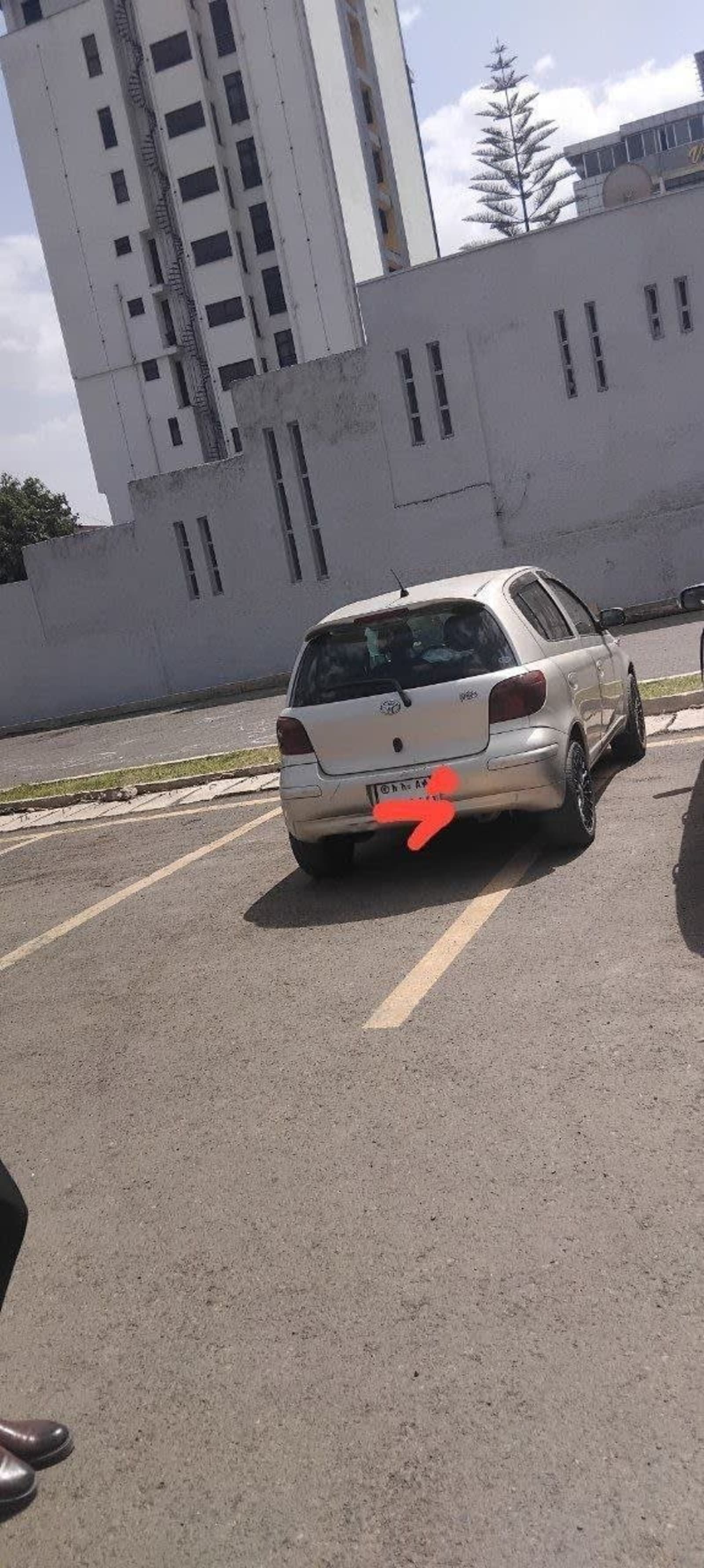2005 Toyota Vitz — photo 6