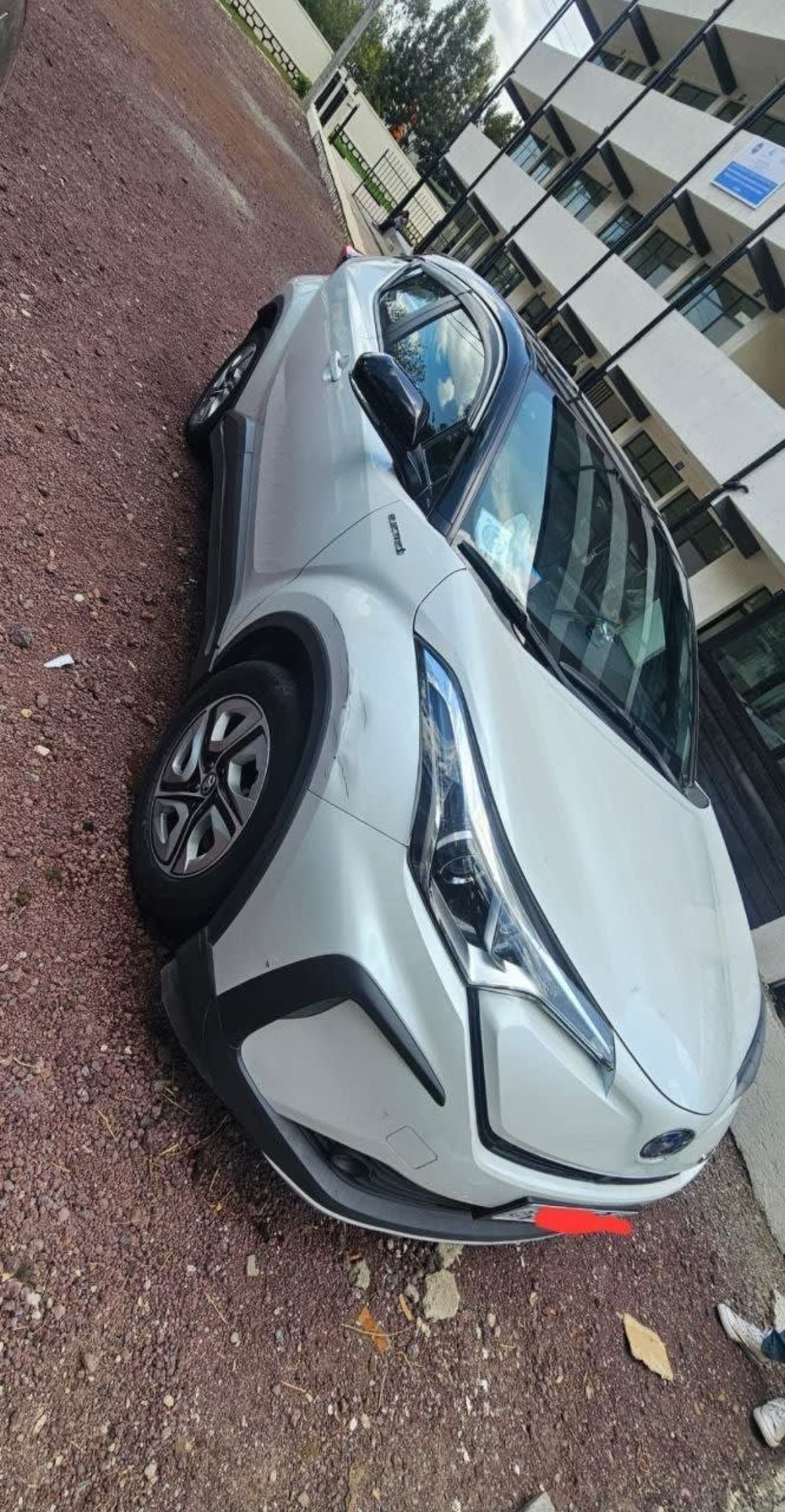 2022 TOYOTA CHR EV — photo 2