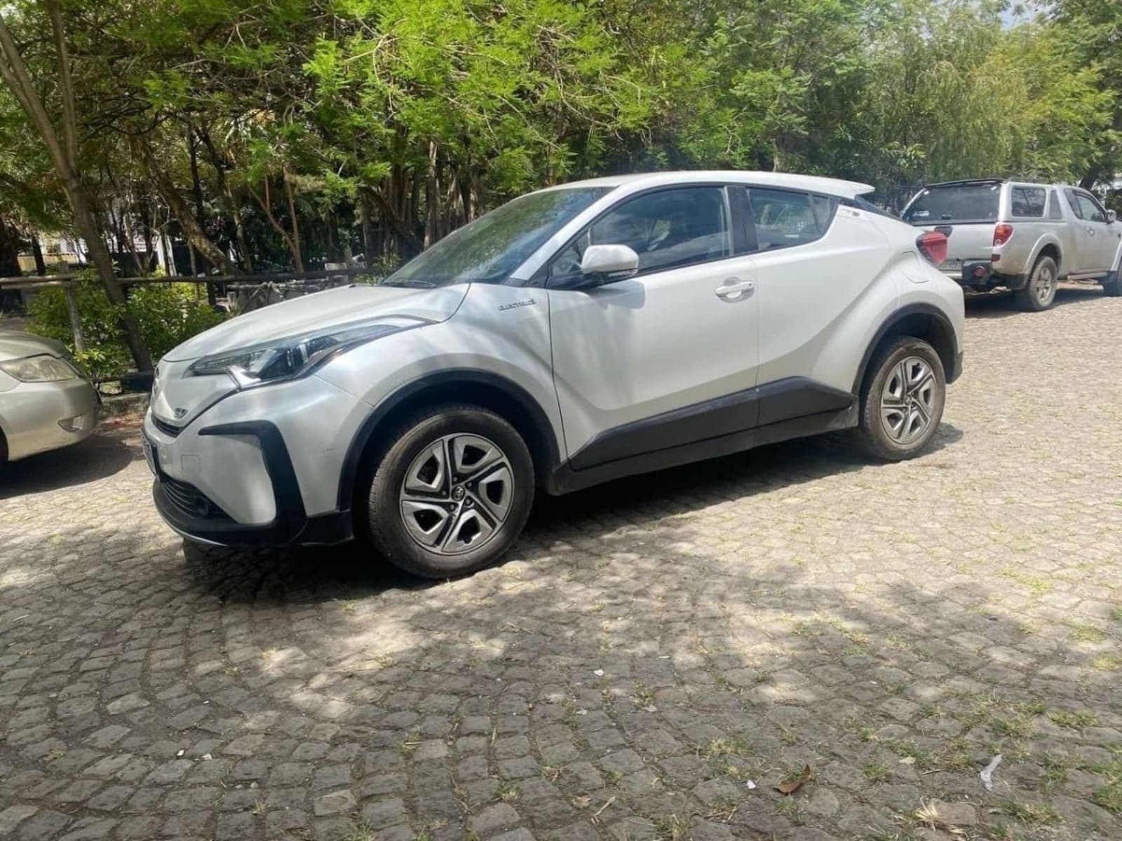 2023 Toyota CHR IZOA — photo 2