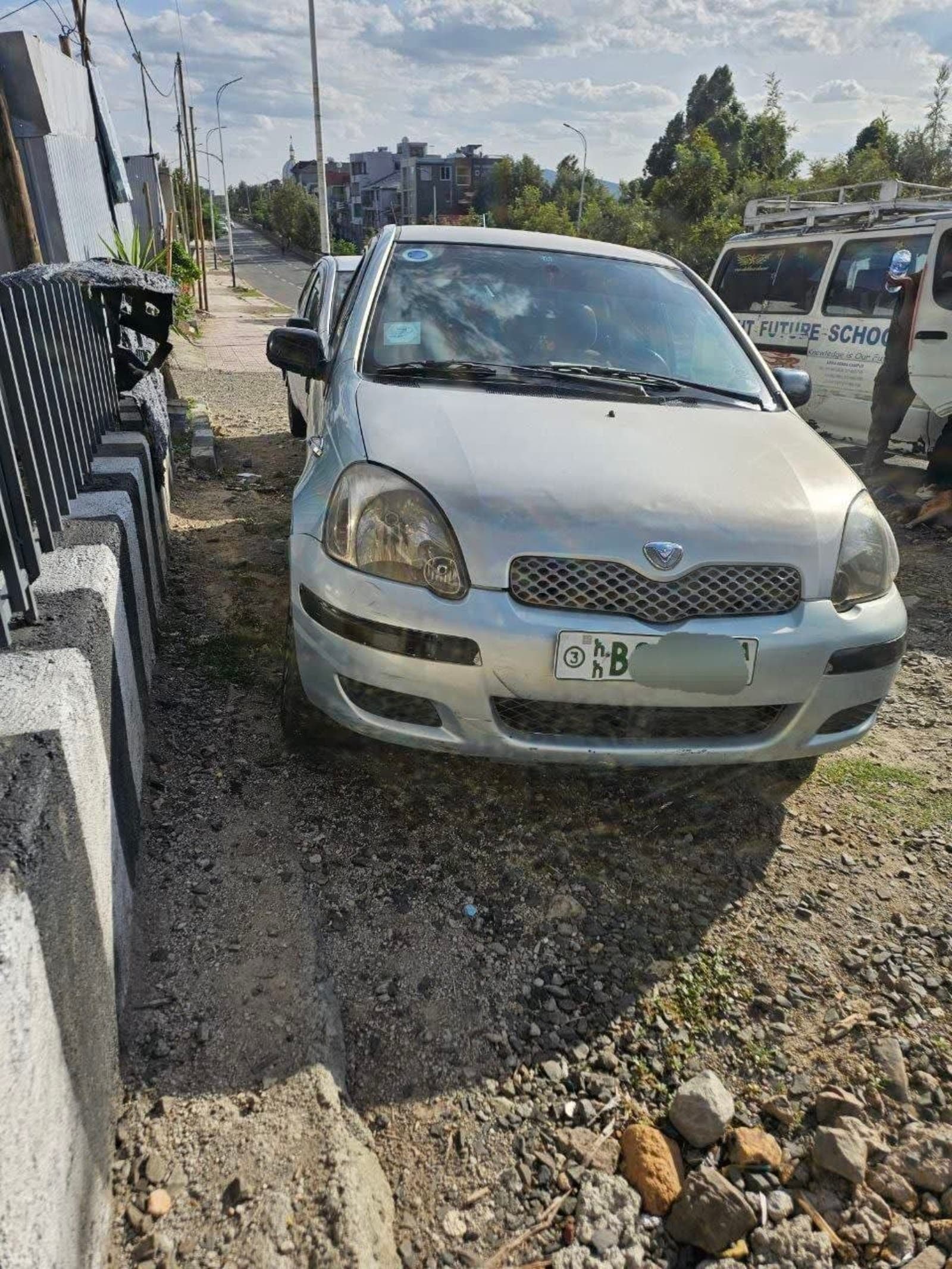 2004 Toyota Vitz — photo 6