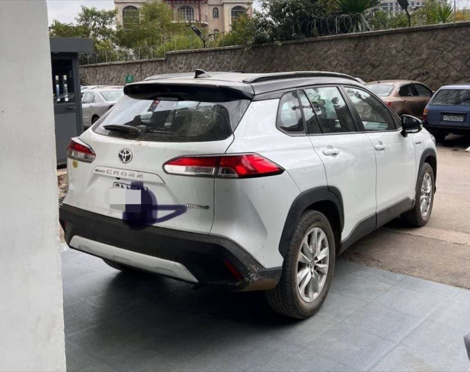 2024 Toyota Corolla Cross Hybrid — photo 3