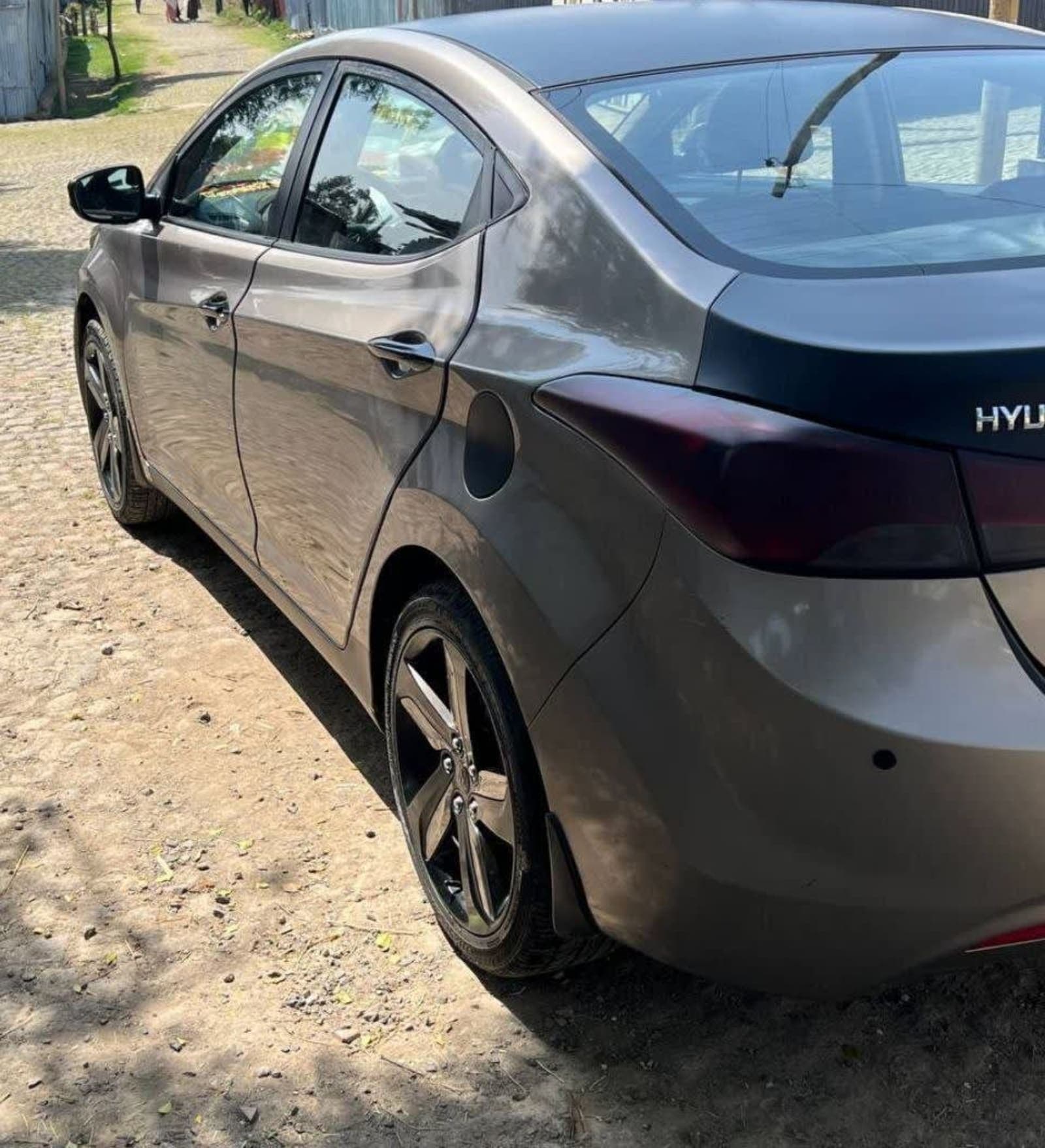 2012 Hyundai Elentra — photo 2