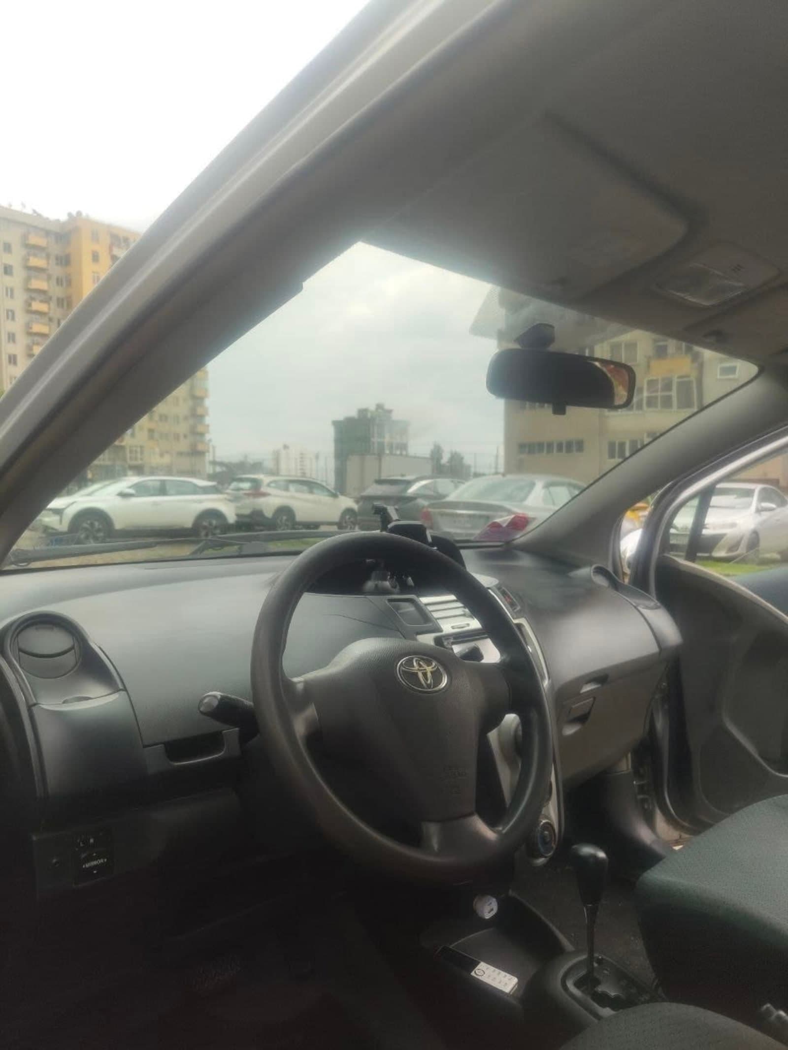 2005 Toyota Compact Yaris — photo 6