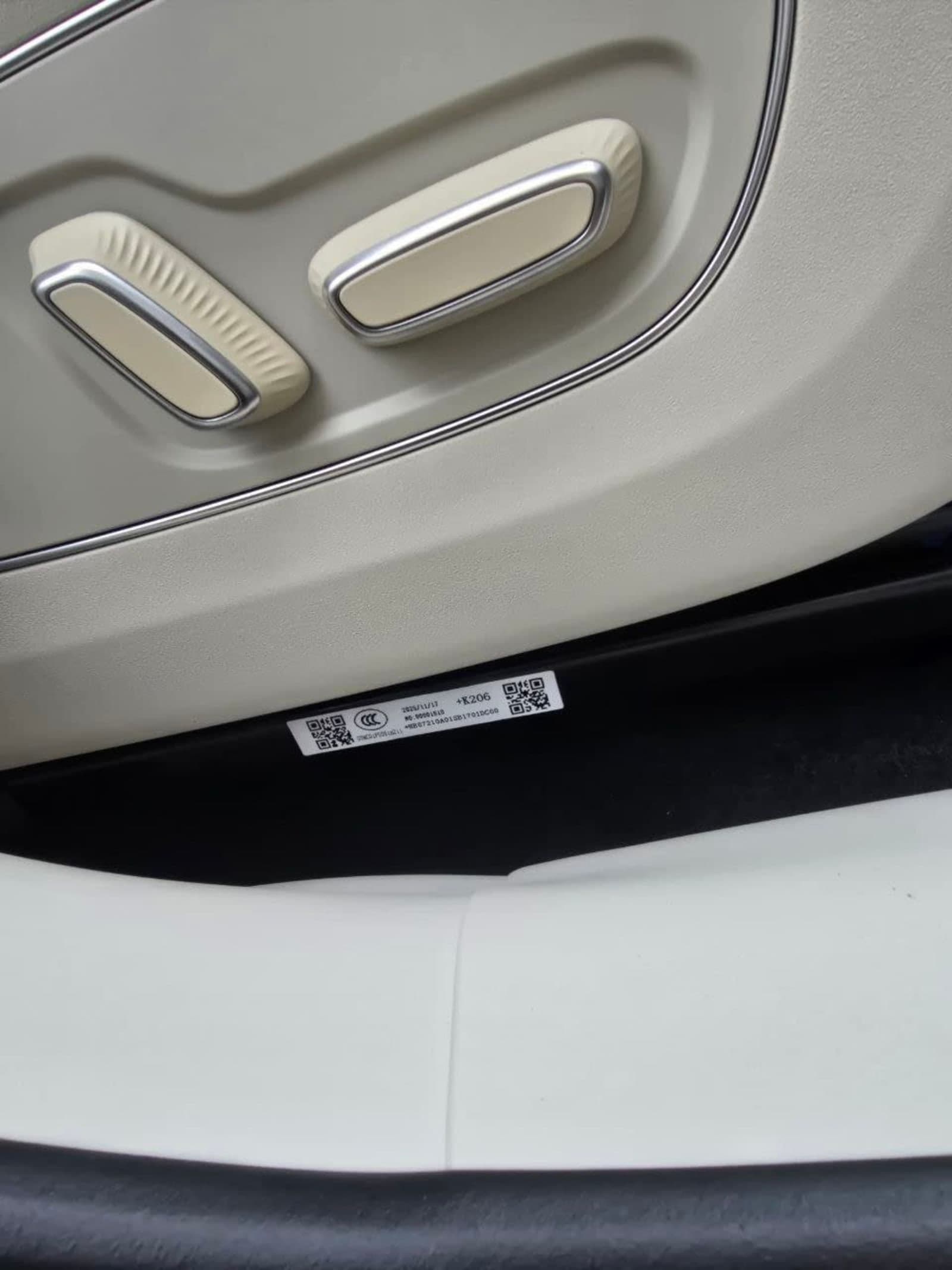 2025 Toyota BZ3X Short Range — photo 2