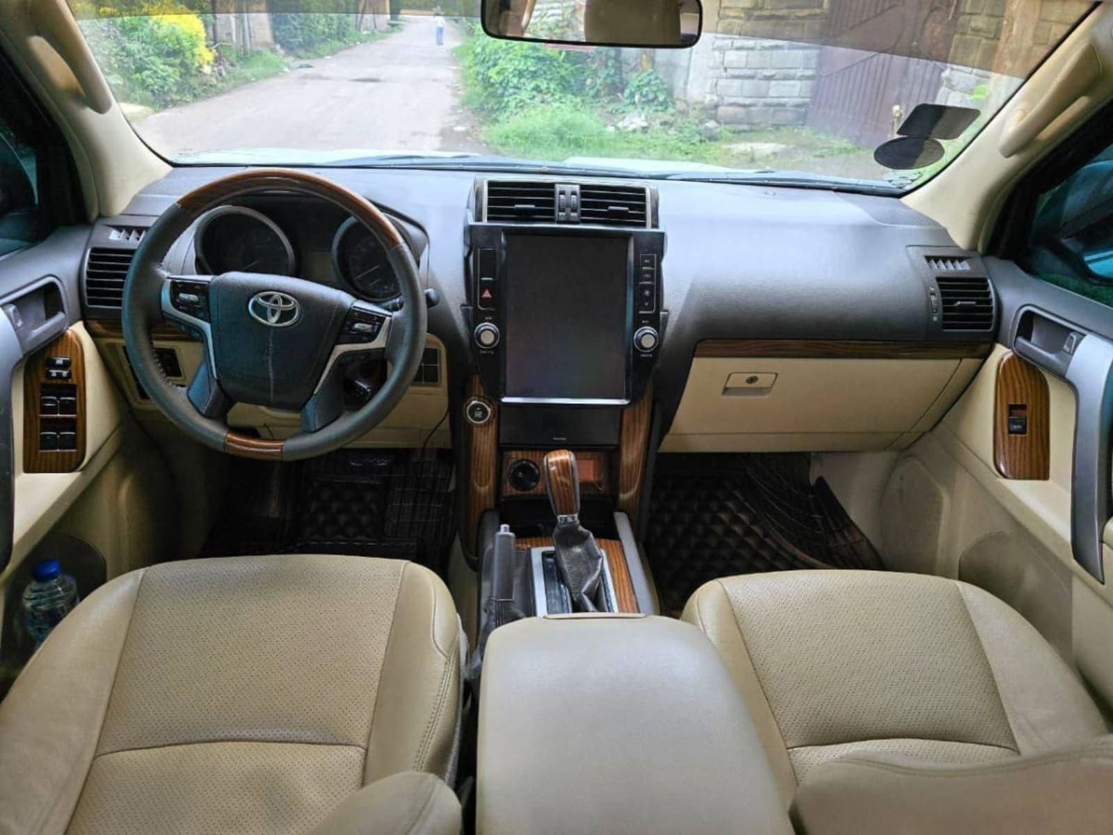 2016 Toyota Land Cruiser Prado — photo 4