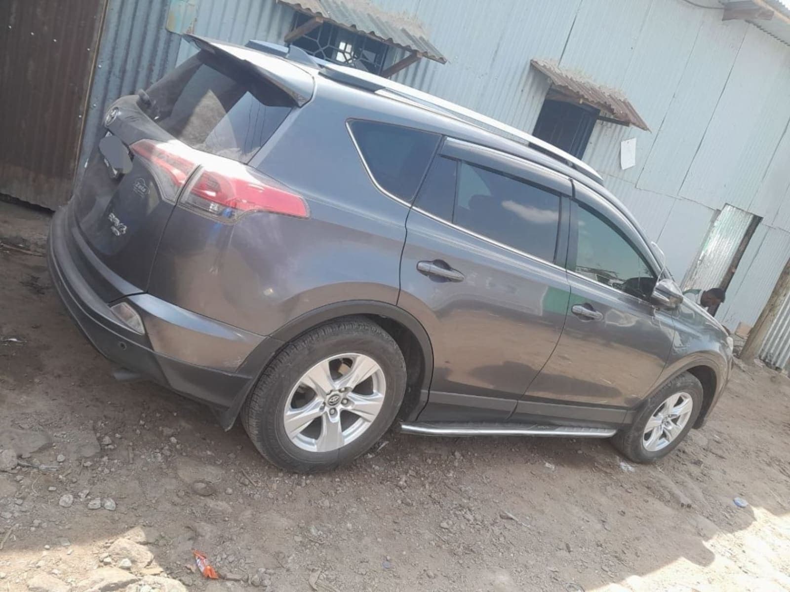 2017 Toyota Rav4 — photo 5