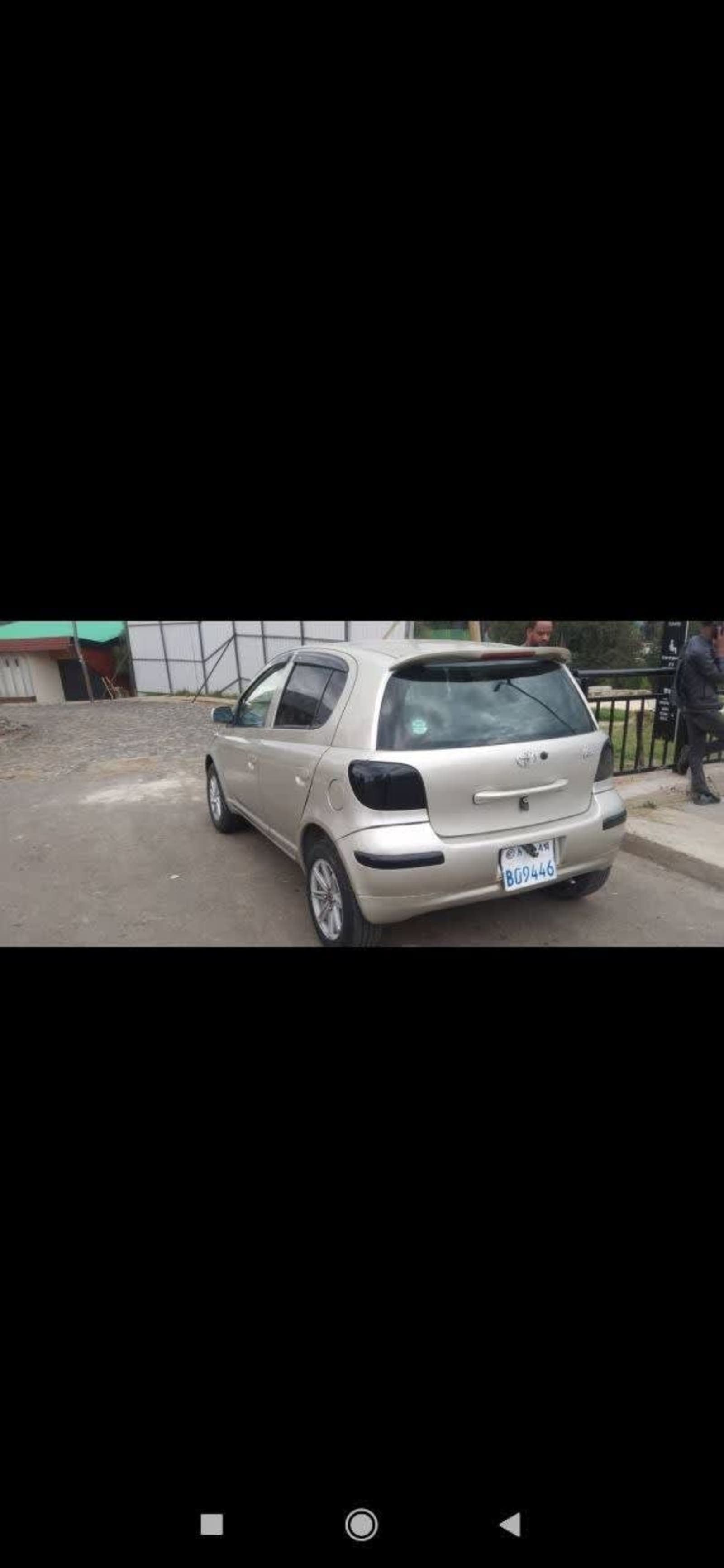 2002 Toyota Vitz — photo 3