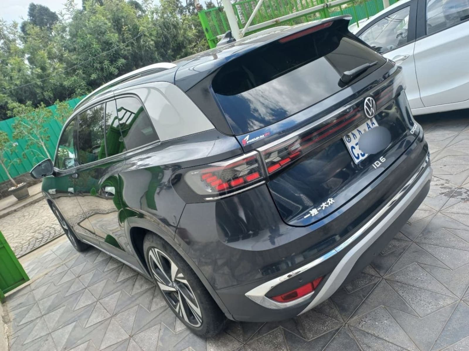2022 Volkswagen ID.6 Pro