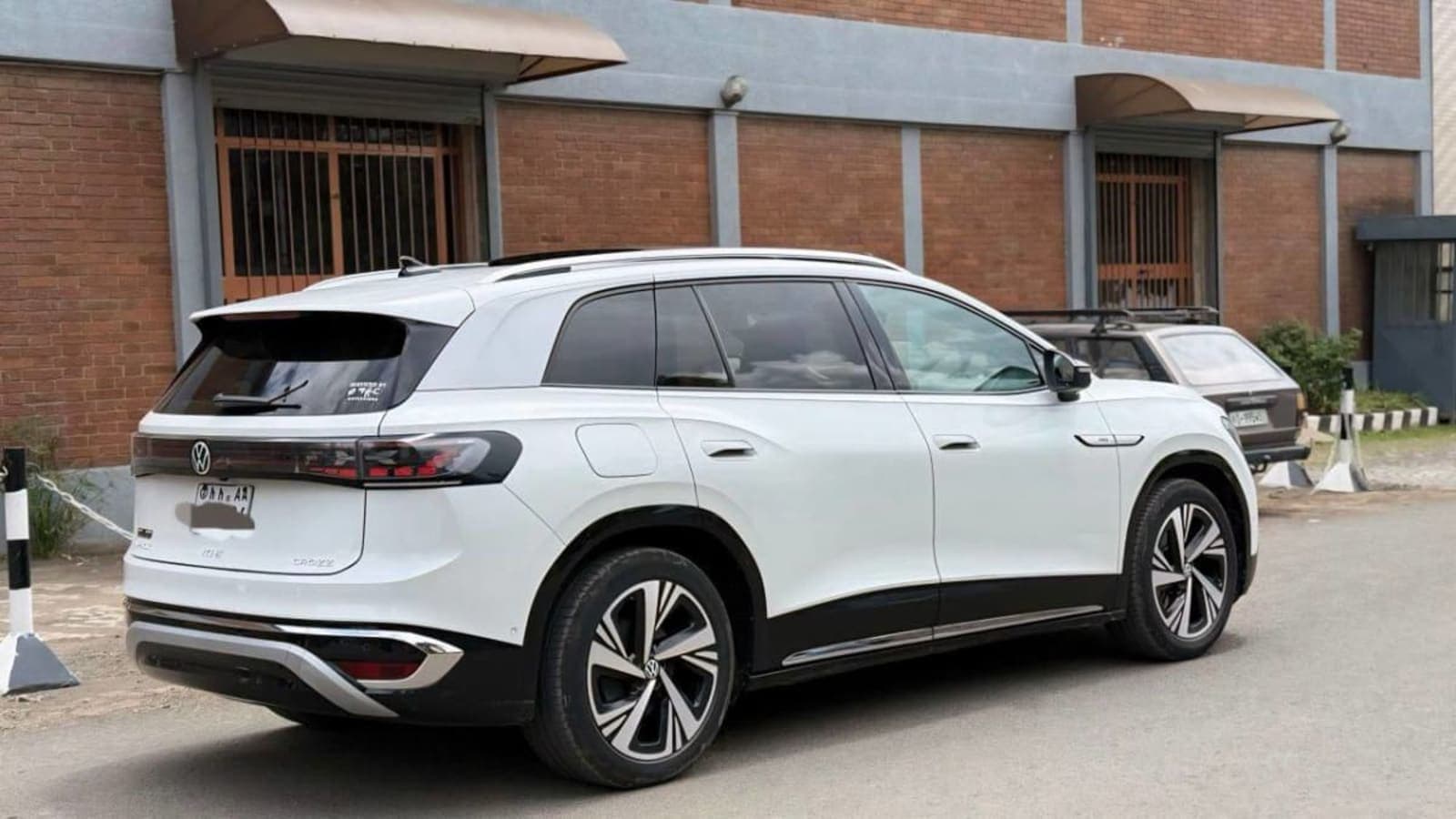 2023 VOLKSWAGEN ID.6 Crozz Pro EV