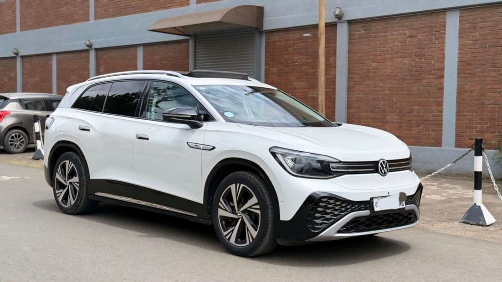 2023 VOLKSWAGEN ID.6 Crozz Pro EV — photo 4