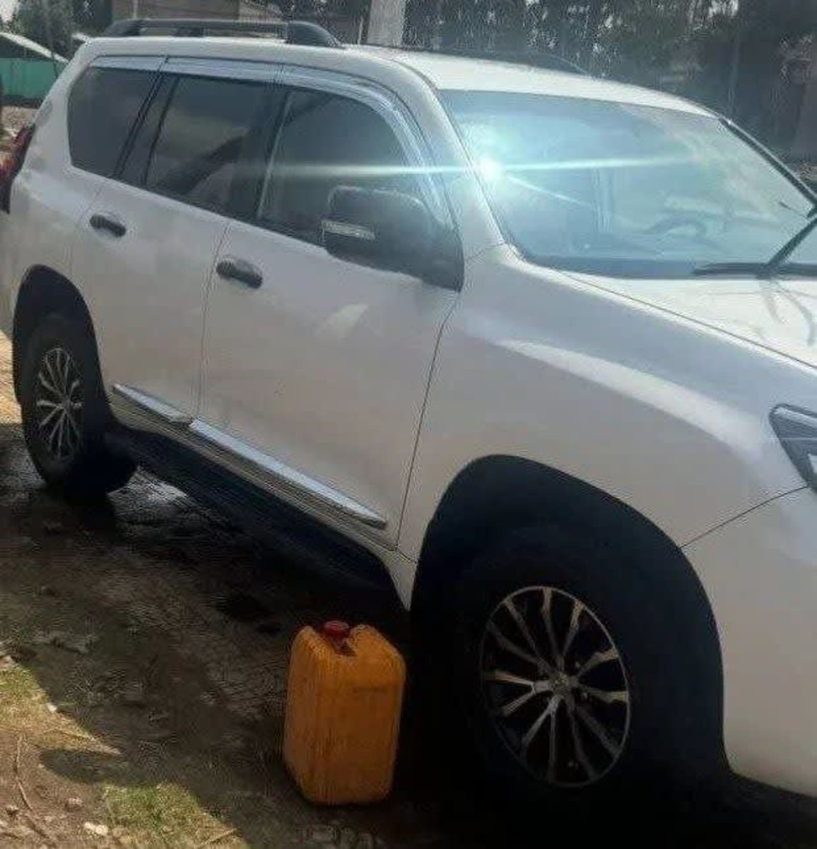 2018 Toyota Land Cruiser Prado — photo 3
