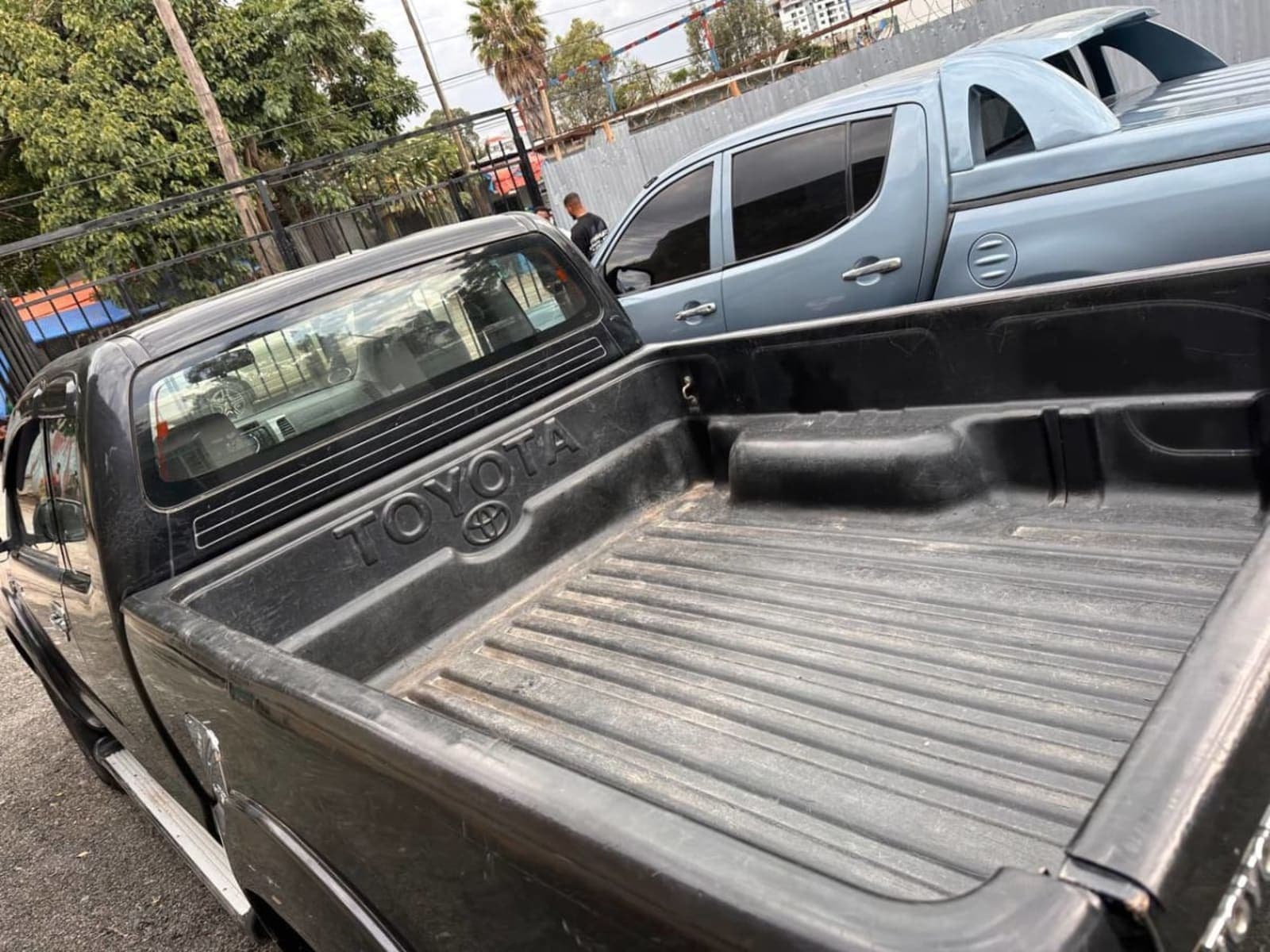 2010 Toyota Hilux — photo 2