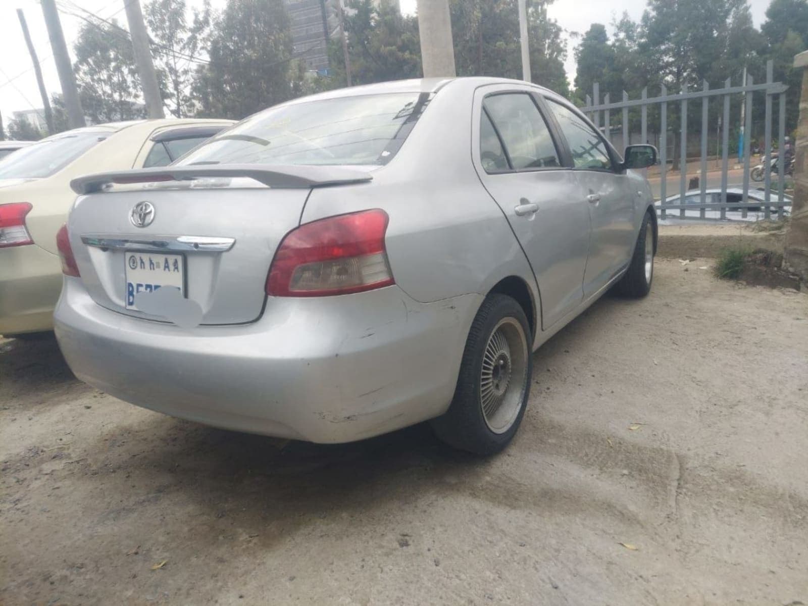 2008 Toyota Yaris Belta — photo 4