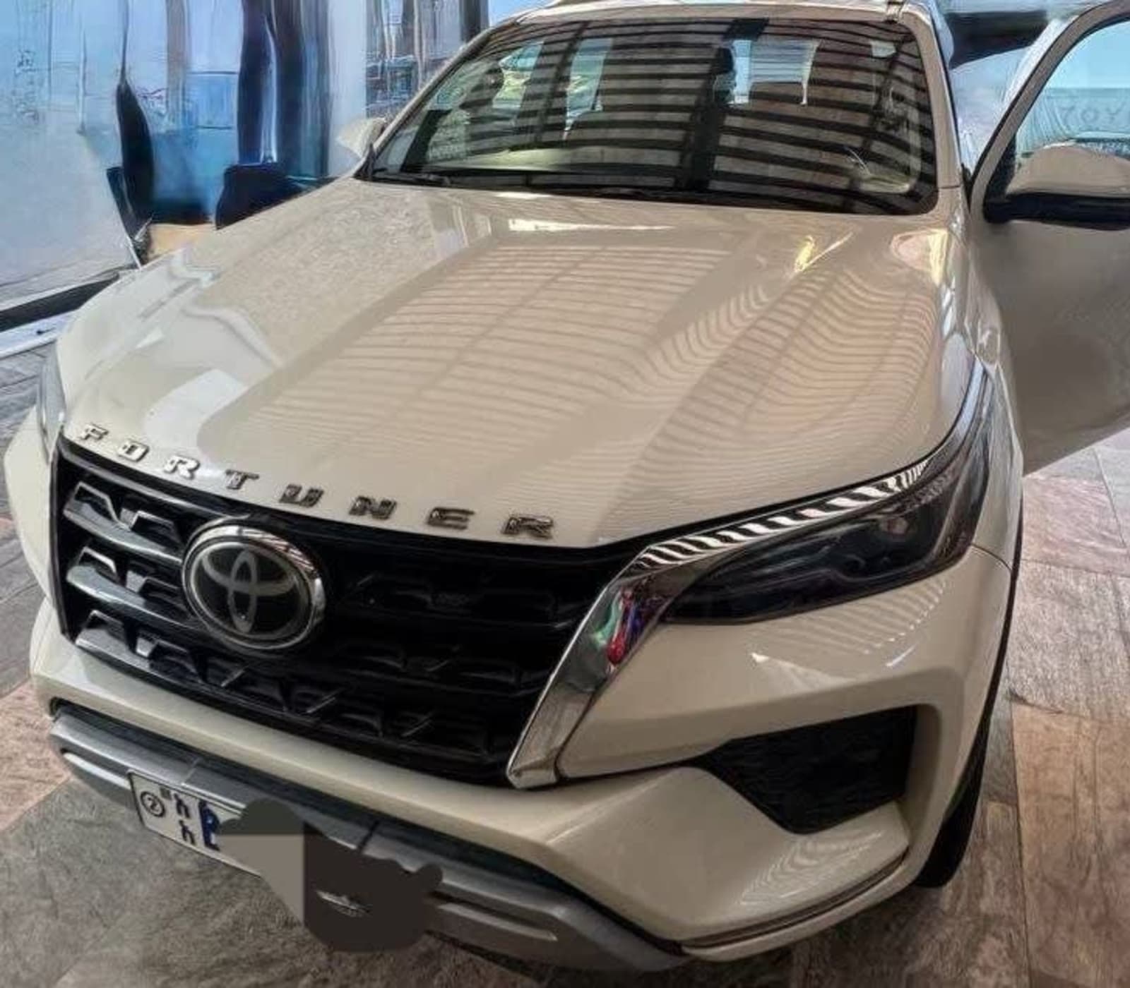 2021 Toyota Fortuner — photo 3