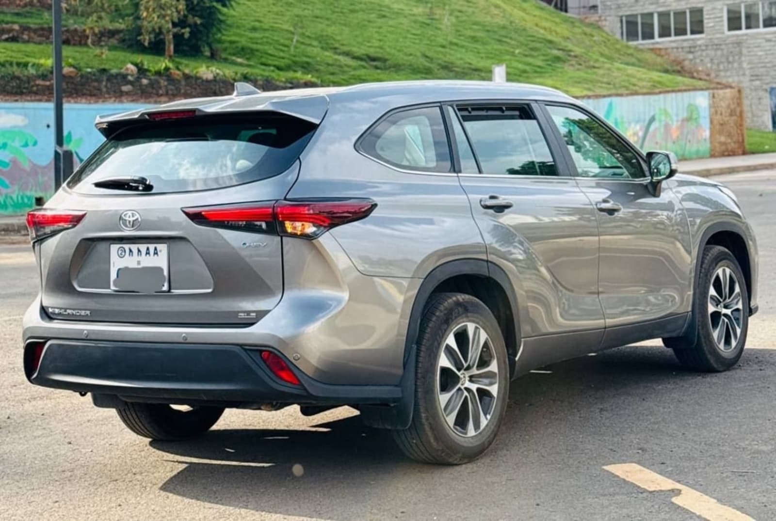 Toyota Highlander — photo 6