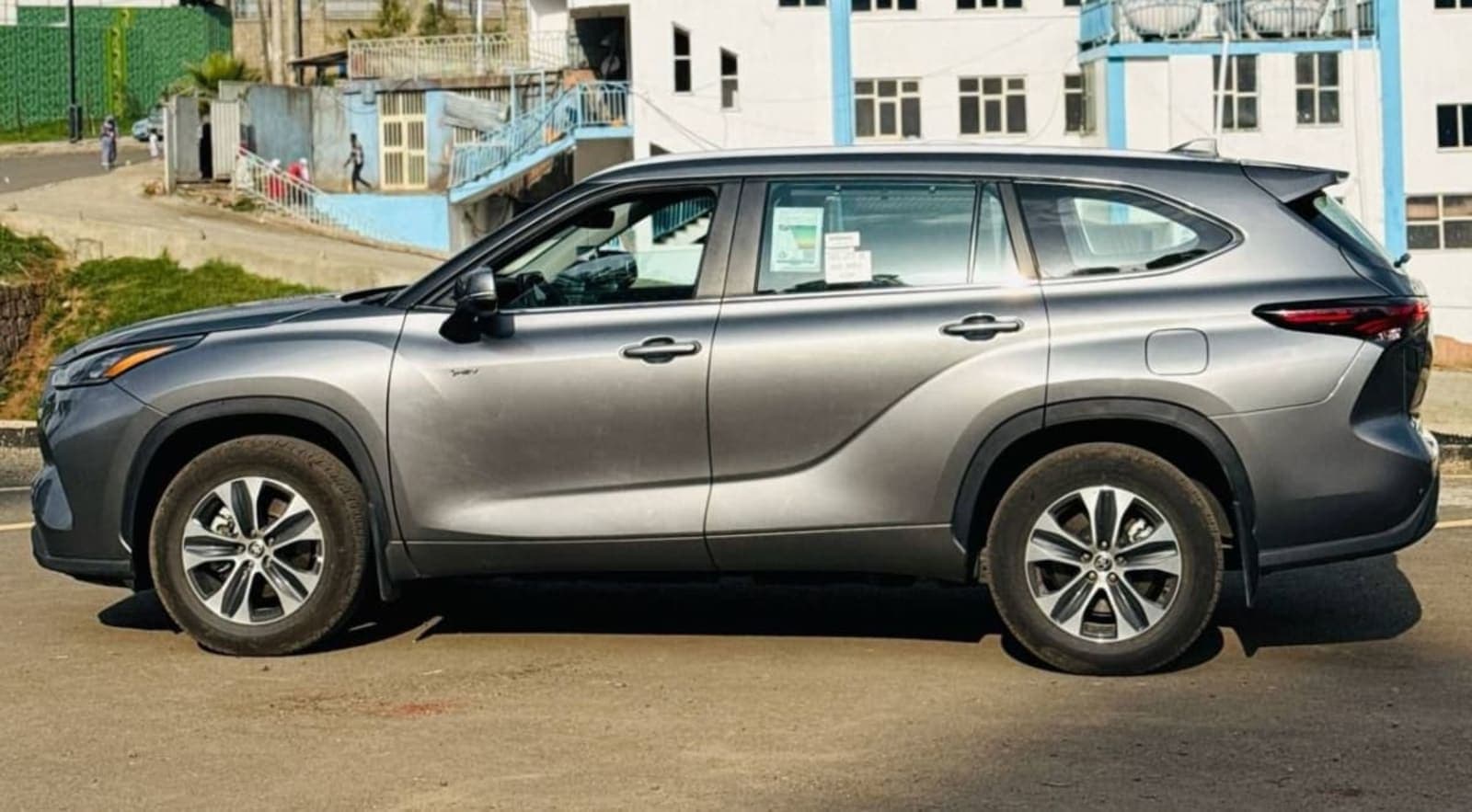 Toyota Highlander — photo 8