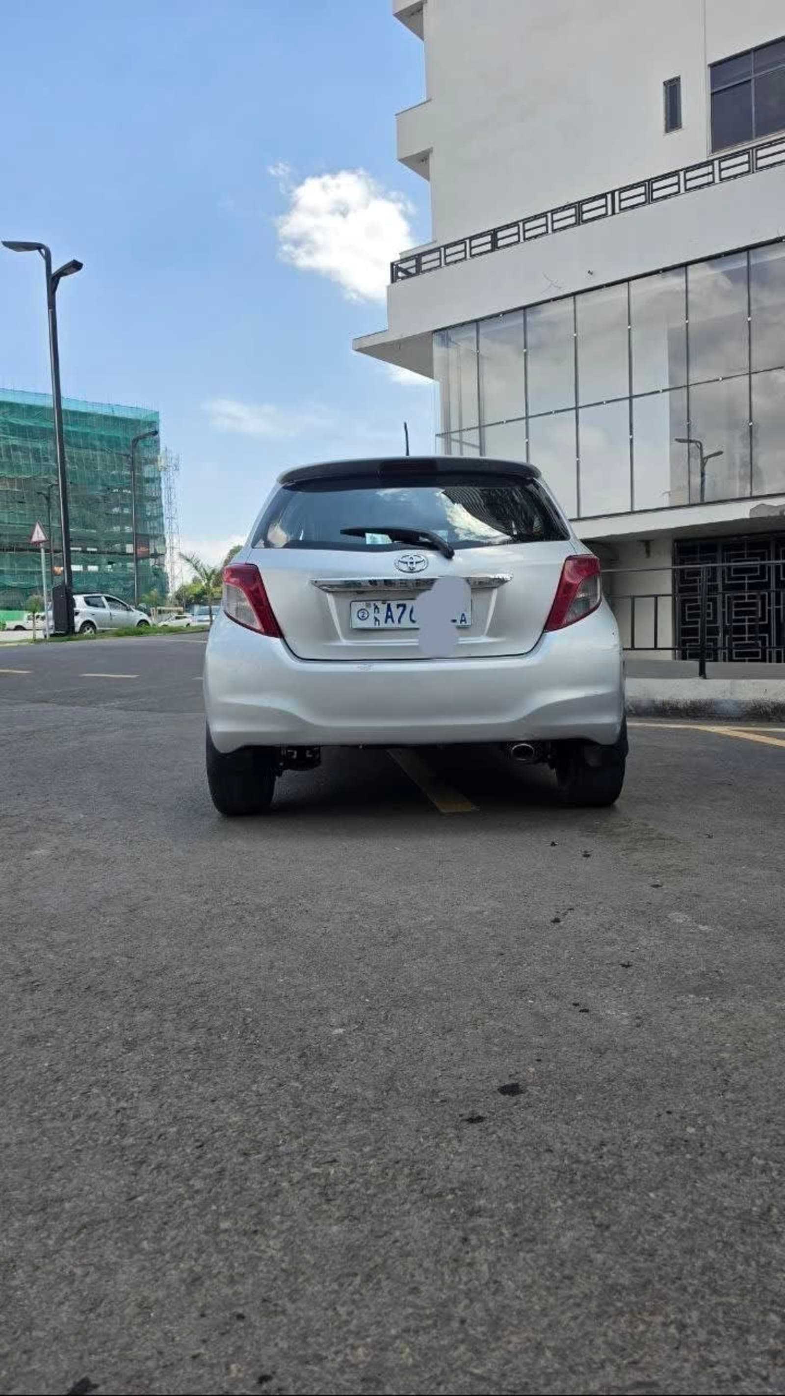 2012 Toyota Yaris Compact — photo 5