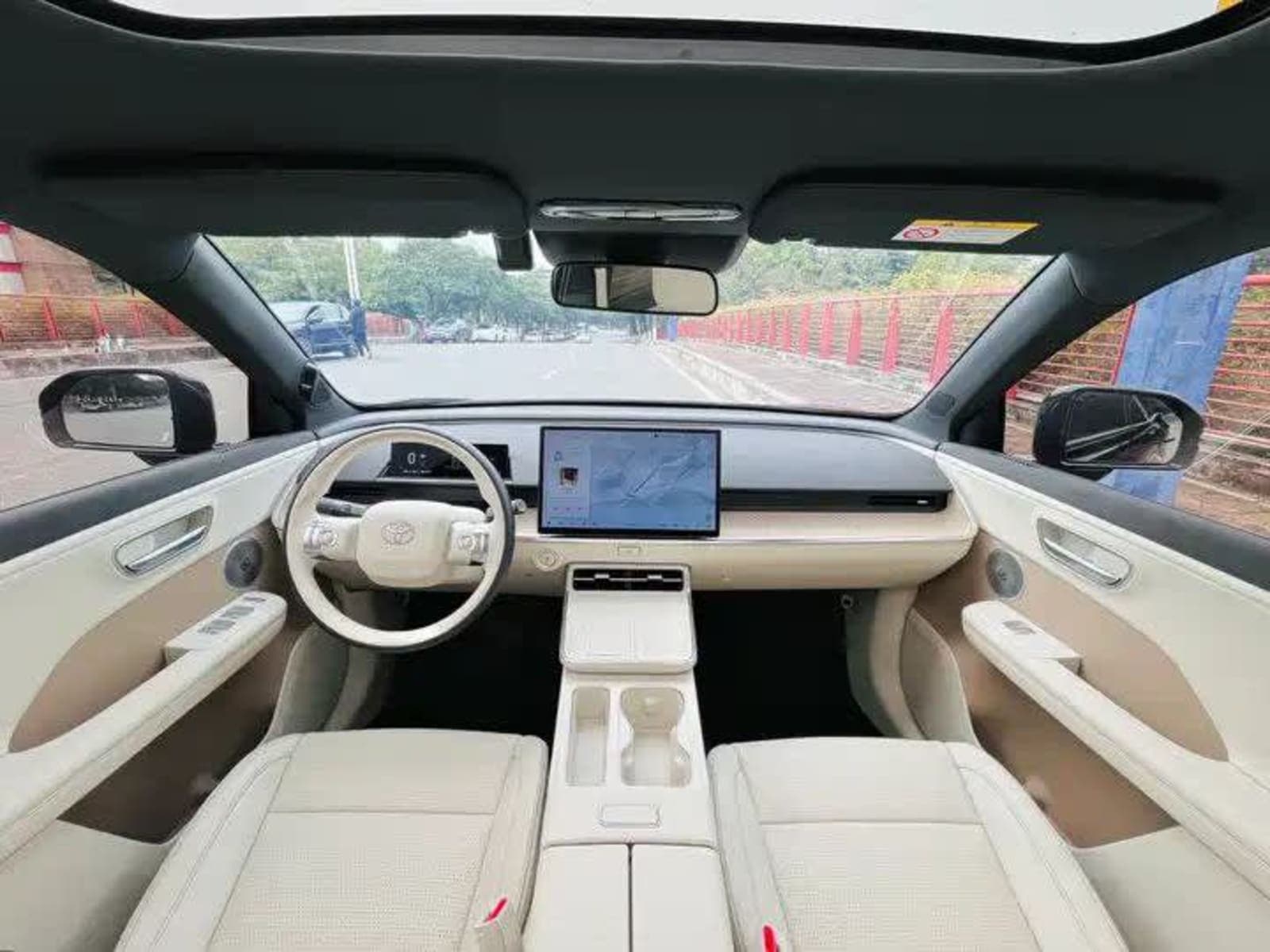 Toyota BZ3X — photo 3
