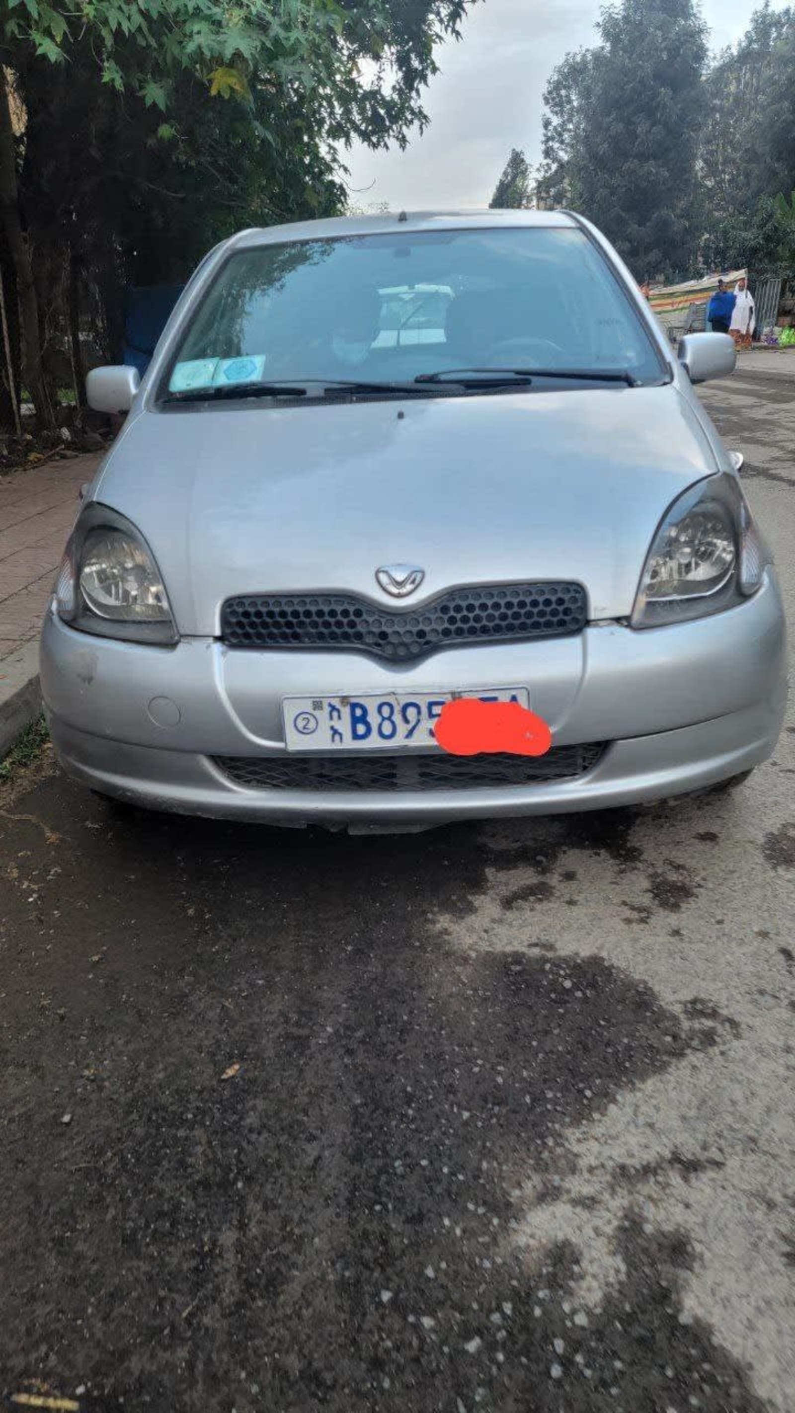 2001 TOYOTA VITZ