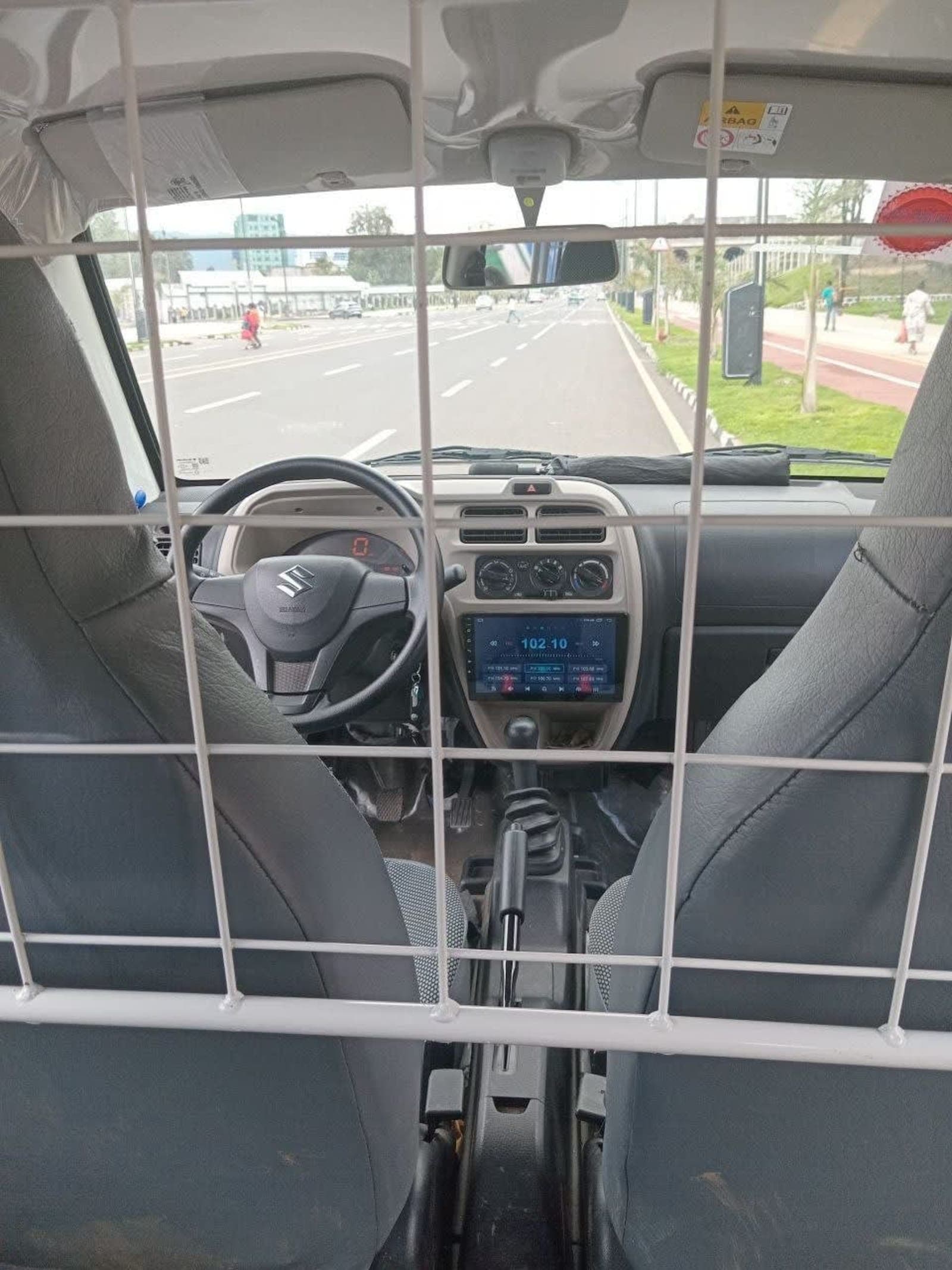 2025 SUZUKI ECCO — photo 2