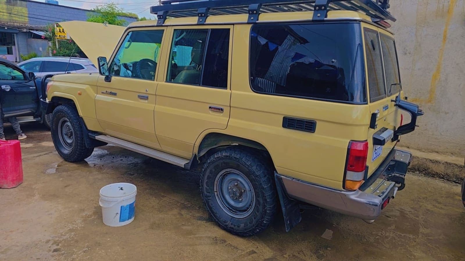 2013 Toyota Land Cruiser Mark ll — photo 3
