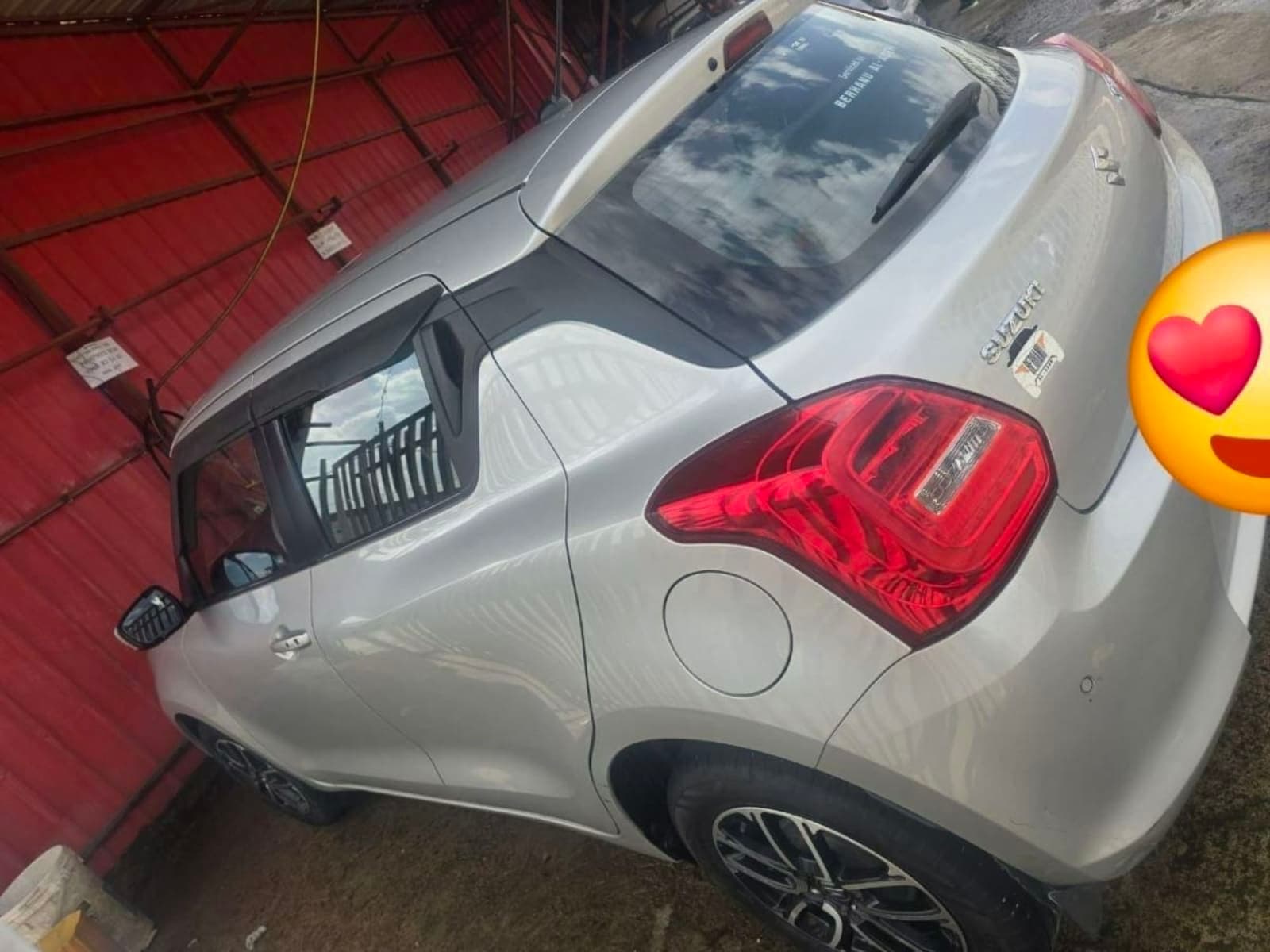 2022 suzuki swift — photo 2